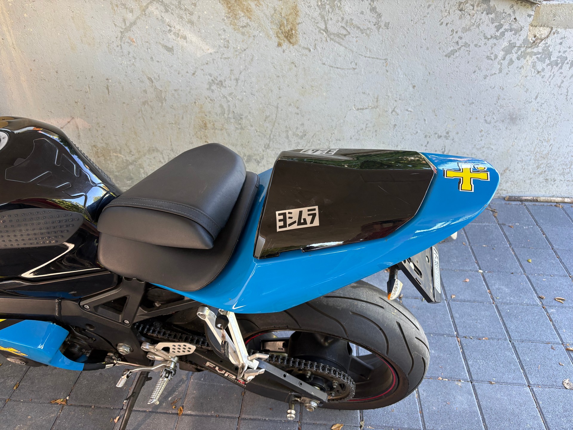 SUZUKI GSX-R 750 K4/K5-image-5