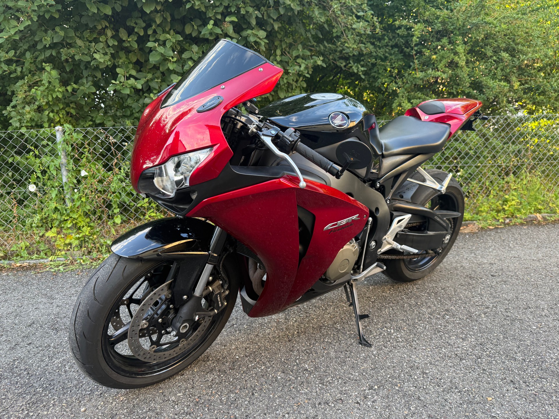 HONDA CBR 1000 RR Fireblade-image-0
