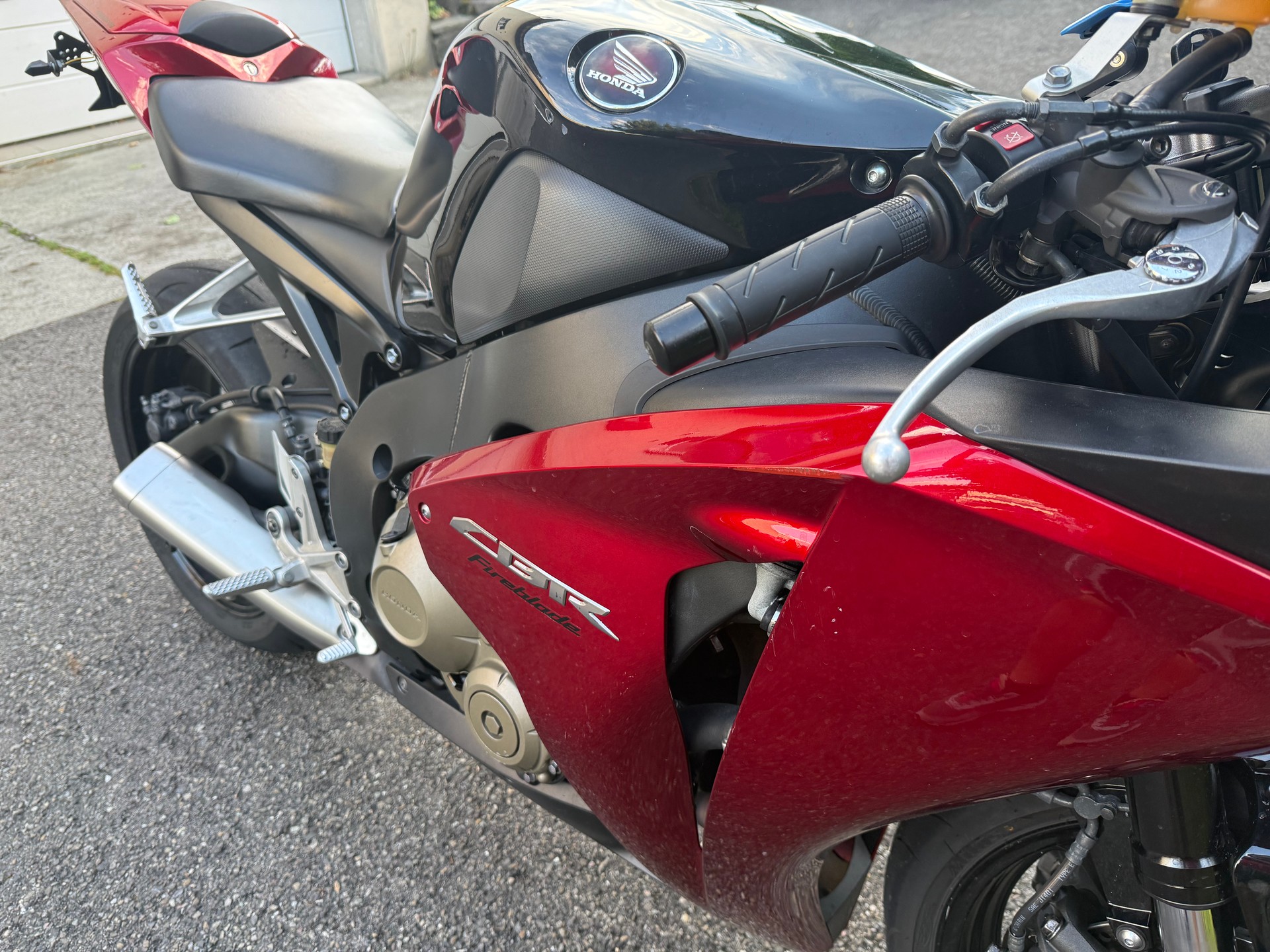 HONDA CBR 1000 RR Fireblade-image-11