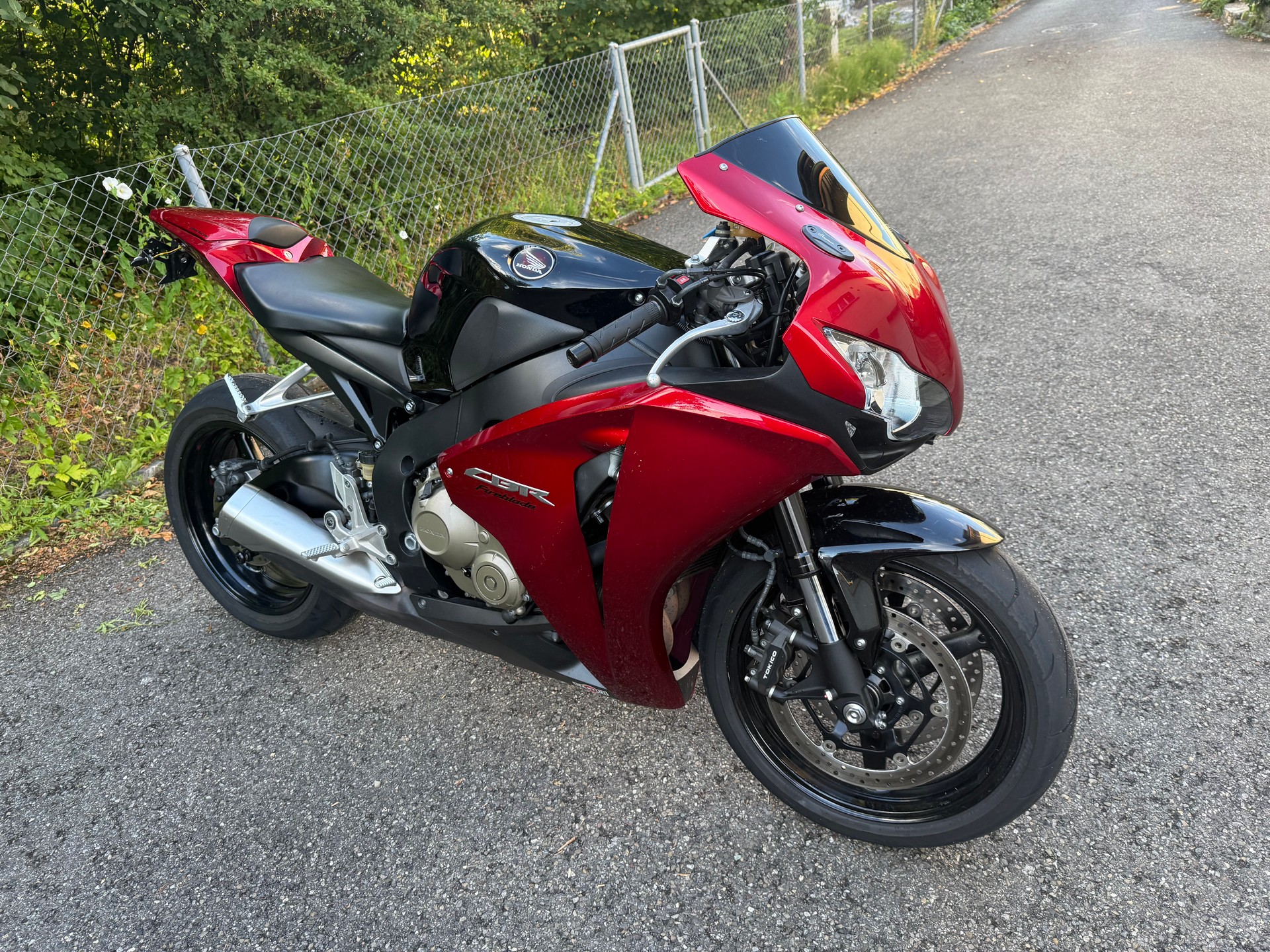 HONDA CBR 1000 RR Fireblade-image-2