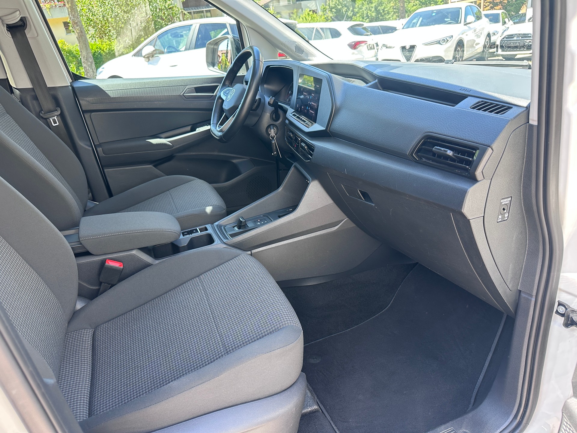 VW Caddy 2.0 TDI Liberty DSG-image-13