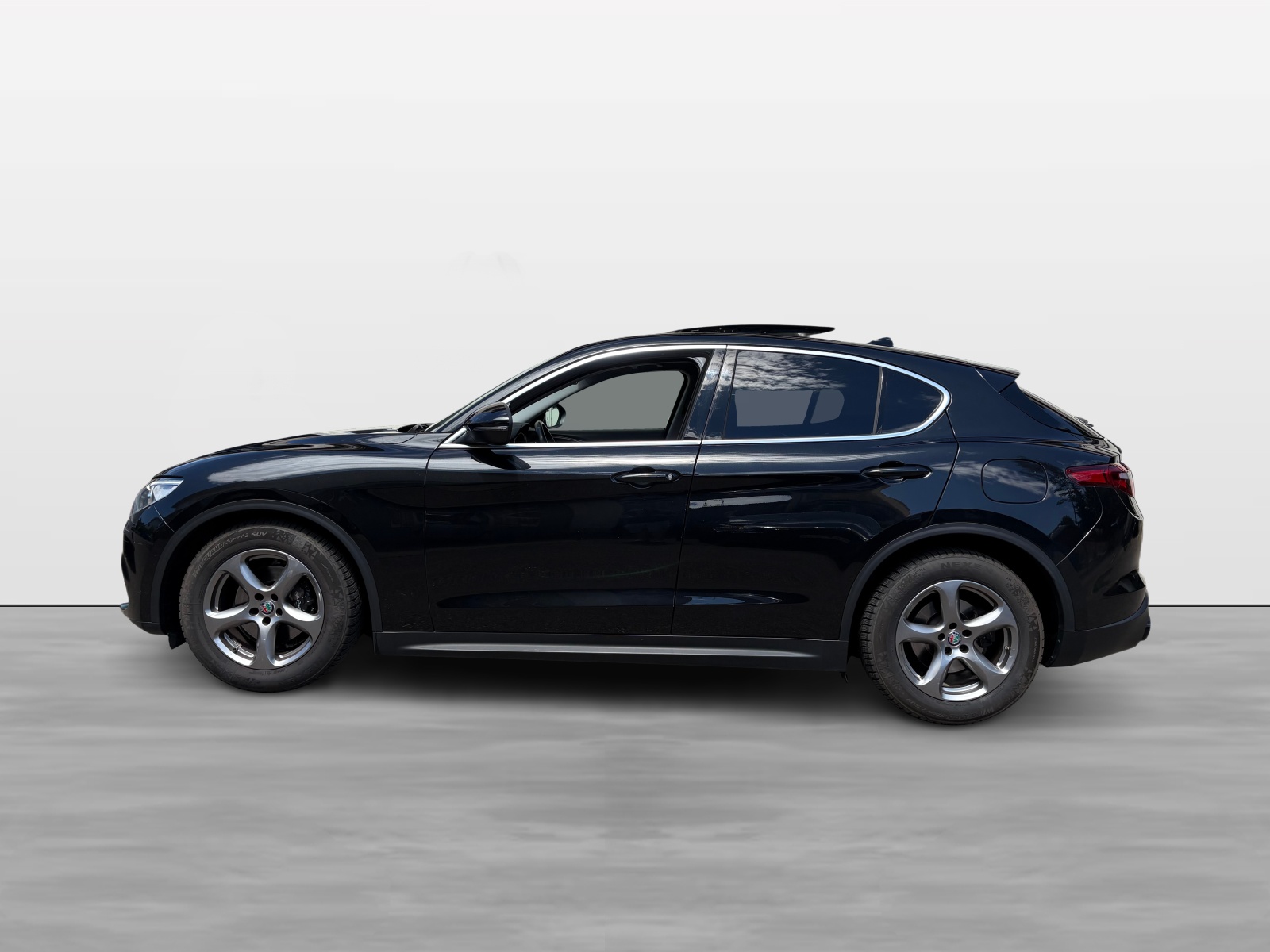 ALFA ROMEO Stelvio 2.0 First Edition Q4 Automatic-showroom-element-2