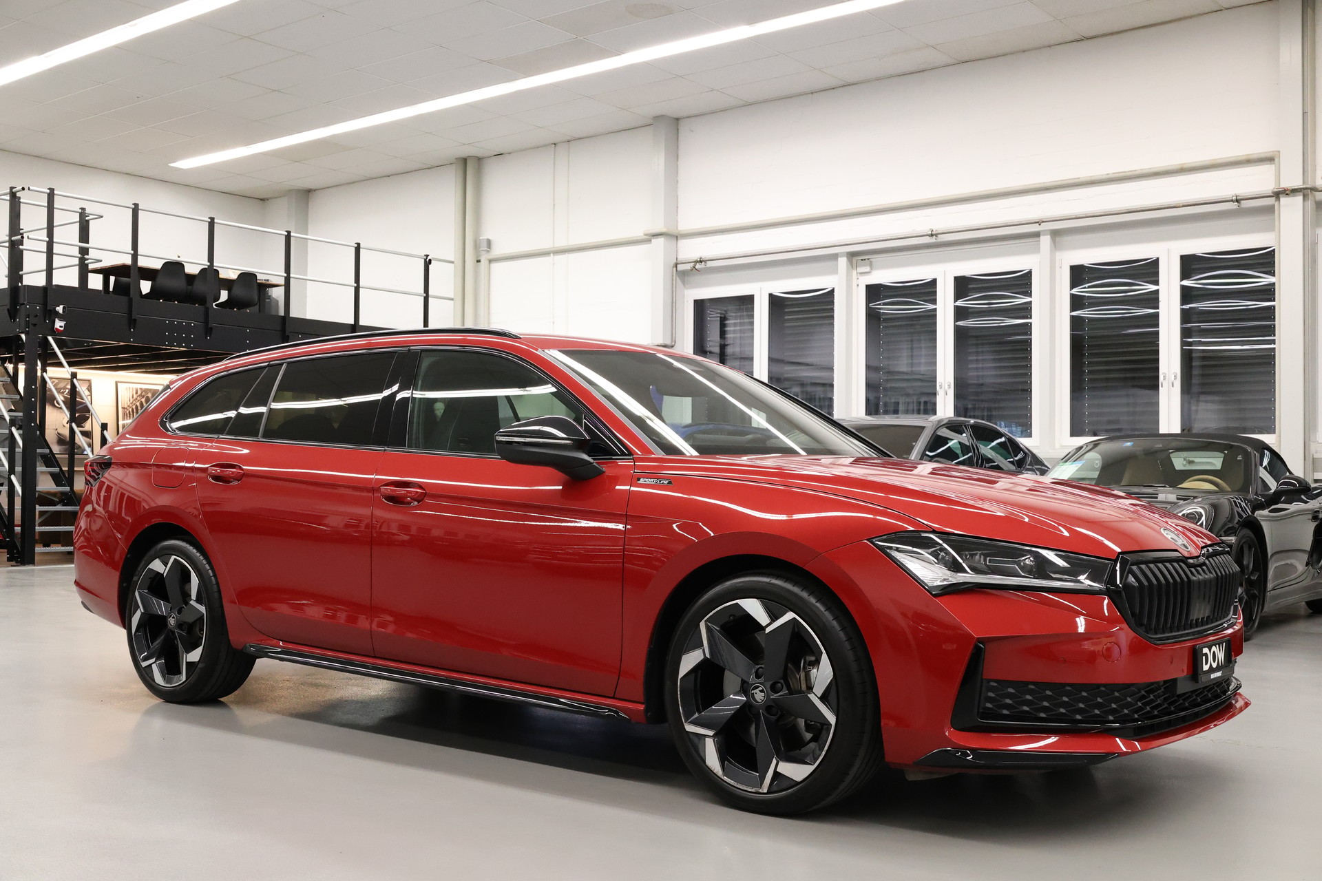 SKODA Superb Combi 2.0 TDI Sportline 4x4 DSG-showroom-element-2