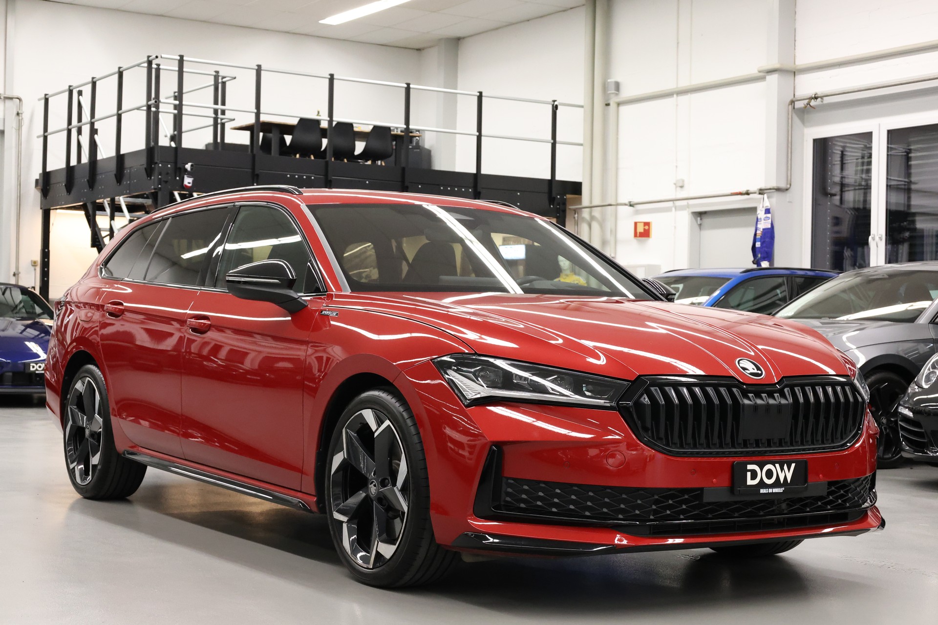 SKODA Superb Combi 2.0 TDI Sportline 4x4 DSG-showroom-element-3