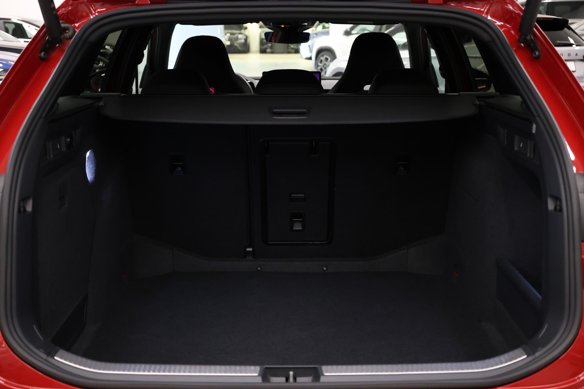 SKODA Superb Combi 2.0 TDI Sportline 4x4 DSG-image-10