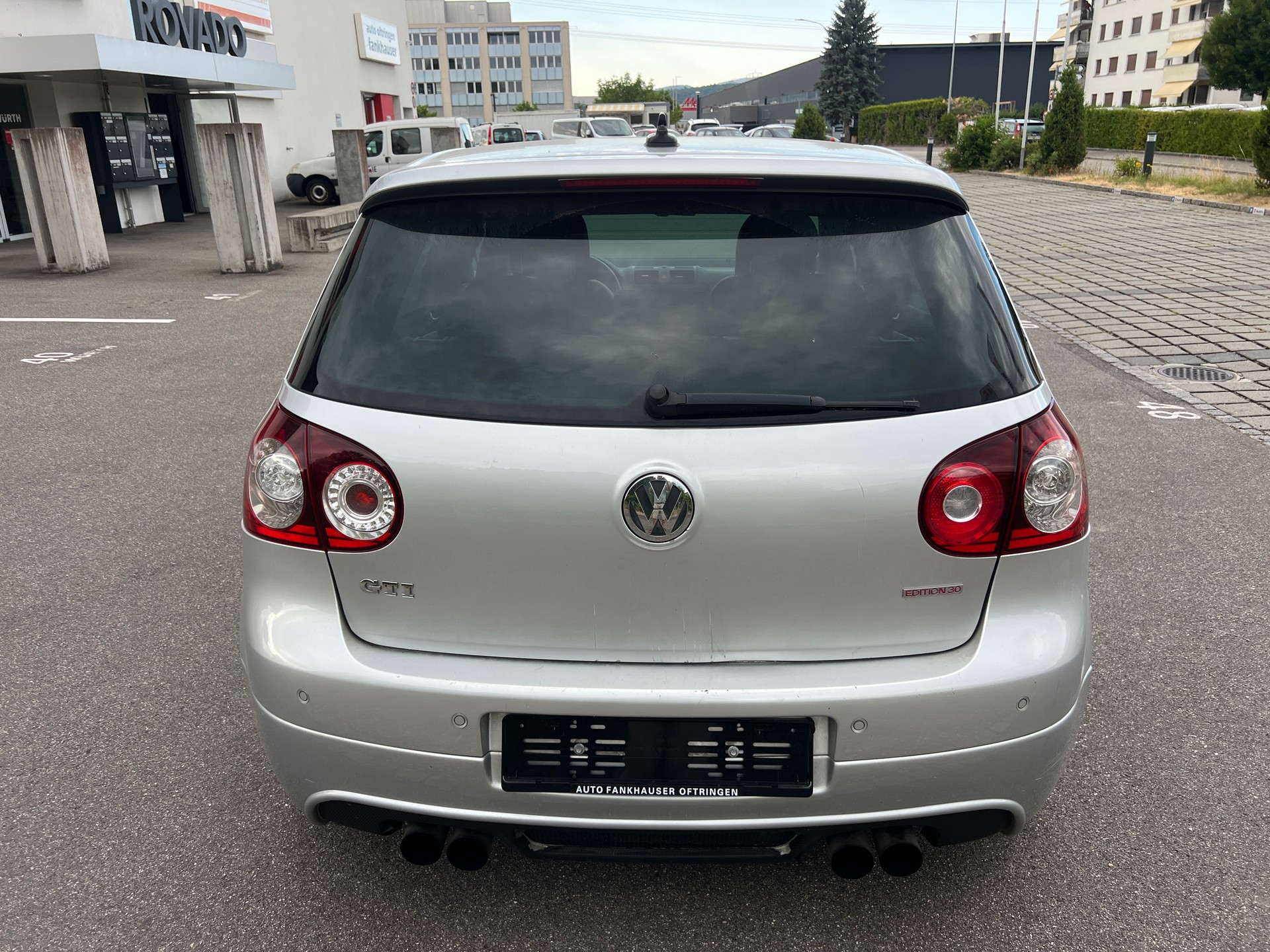 VW Golf 2.0 TFSI GTI Edition 30-image-4