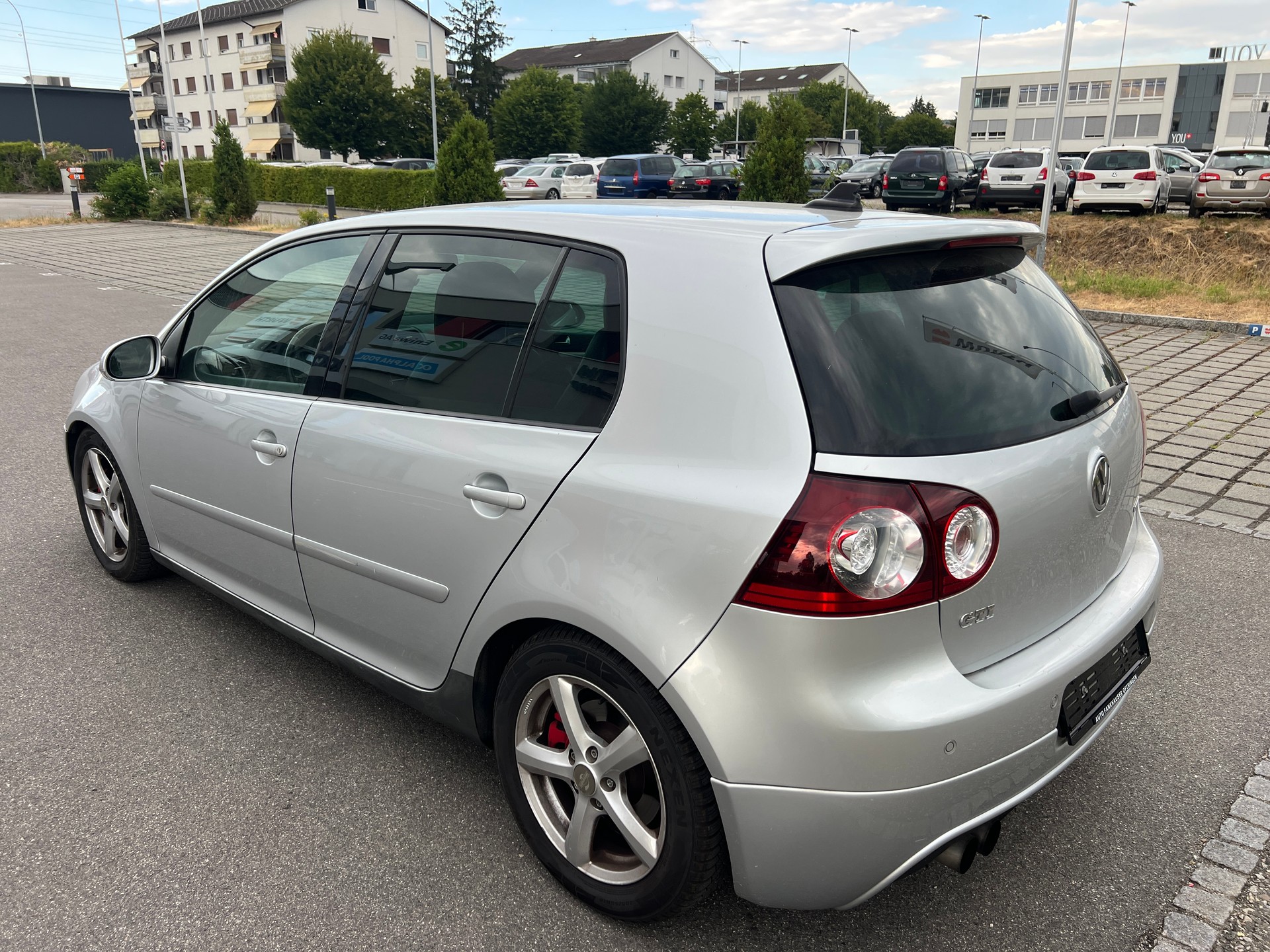 VW Golf 2.0 TFSI GTI Edition 30-image-3