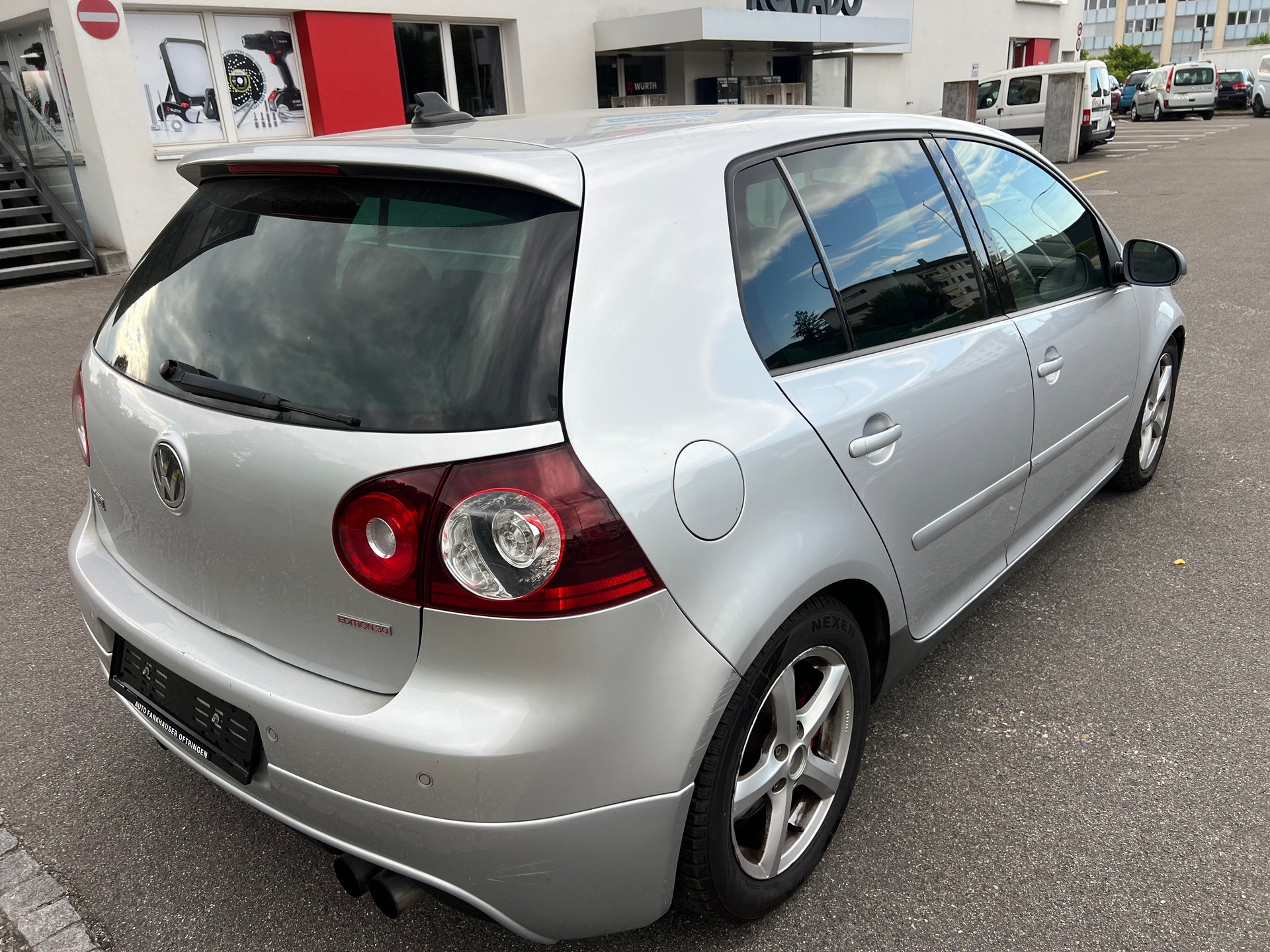 VW Golf 2.0 TFSI GTI Edition 30-image-5