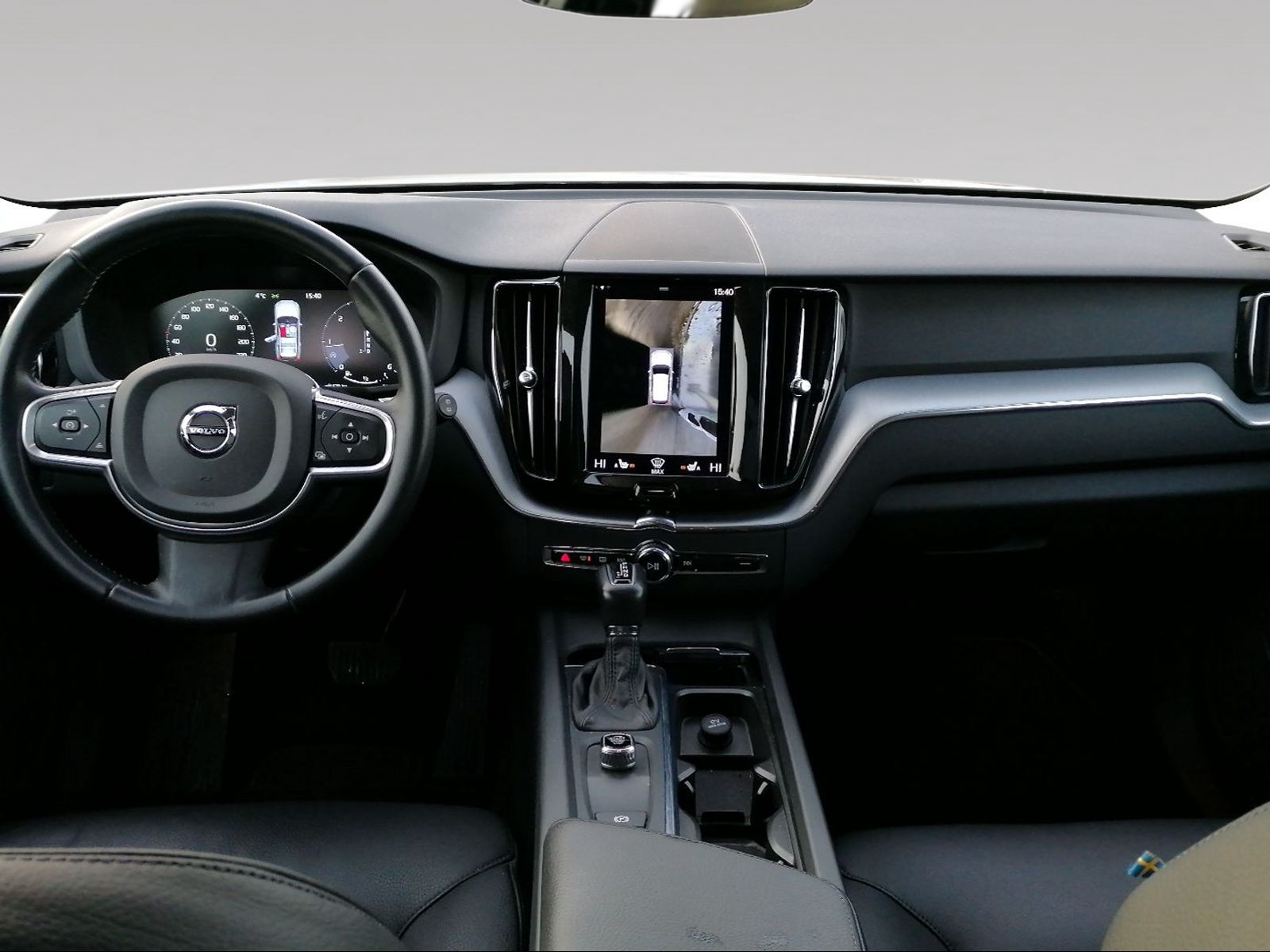 VOLVO XC60 2.0 D4 Momentum AWD-image-5