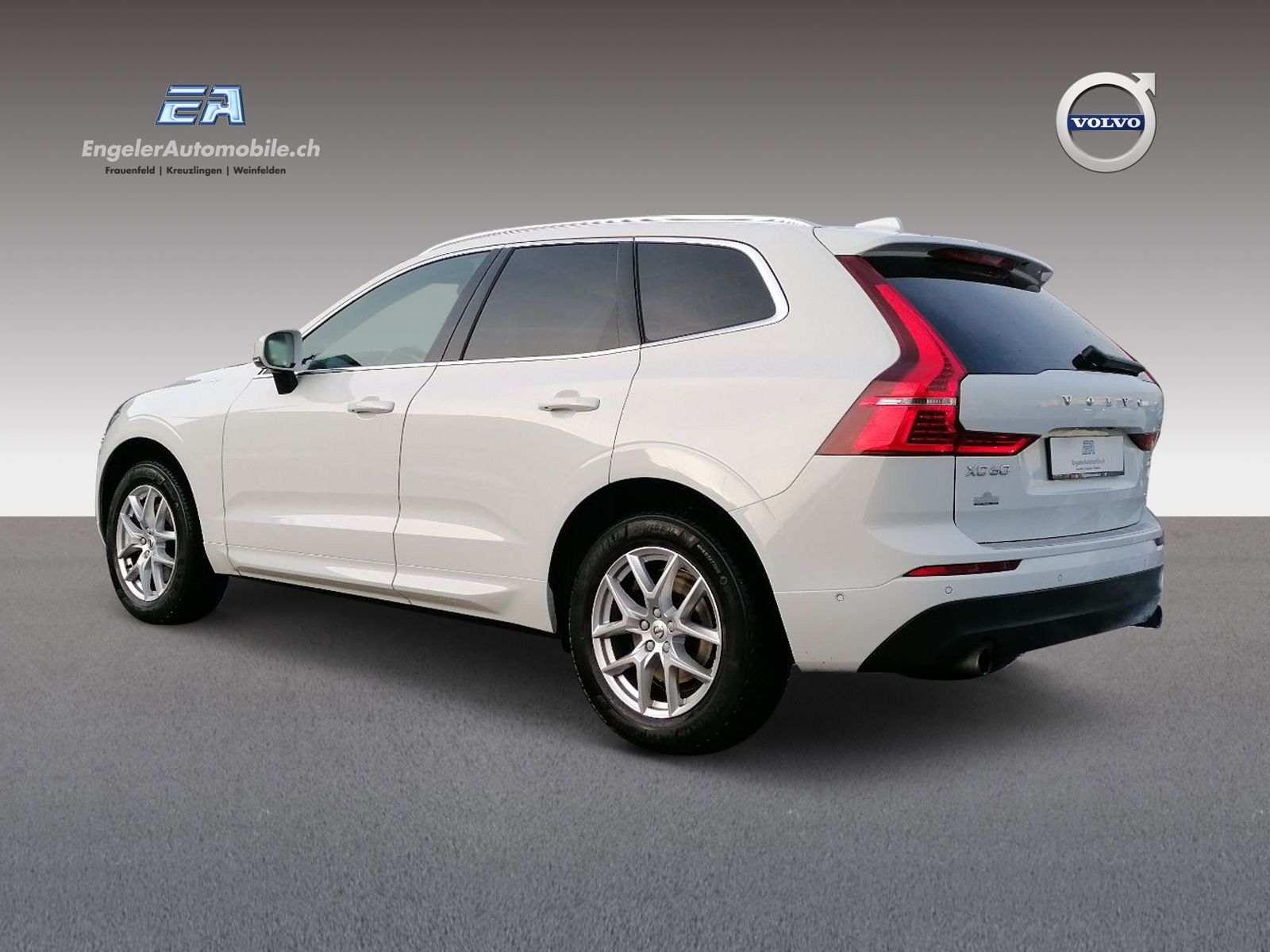 VOLVO XC60 2.0 D4 Momentum AWD-showroom-element-3