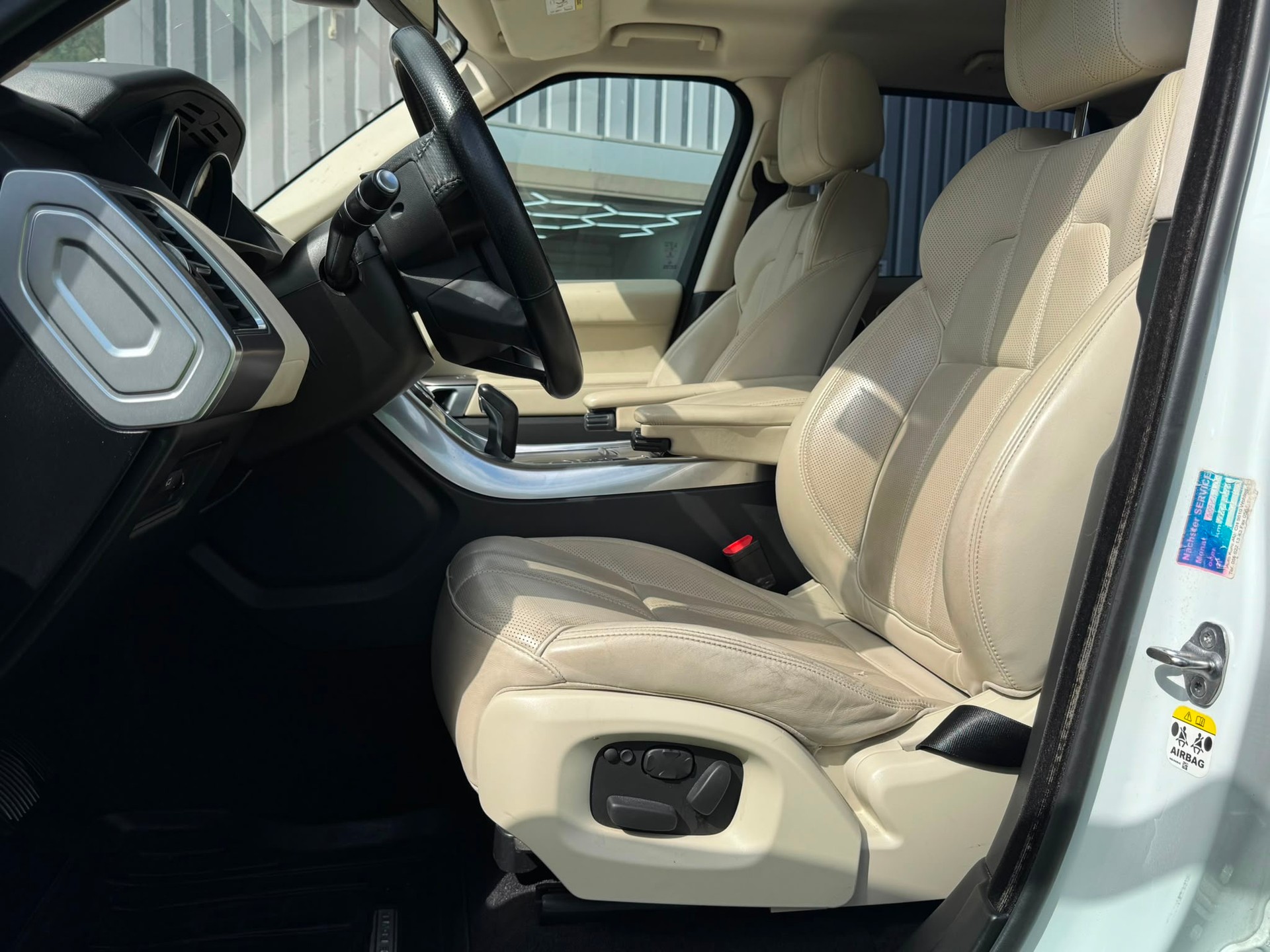 LAND ROVER Range Rover Sport 3.0 SDV6 HSE Automatic-image-9
