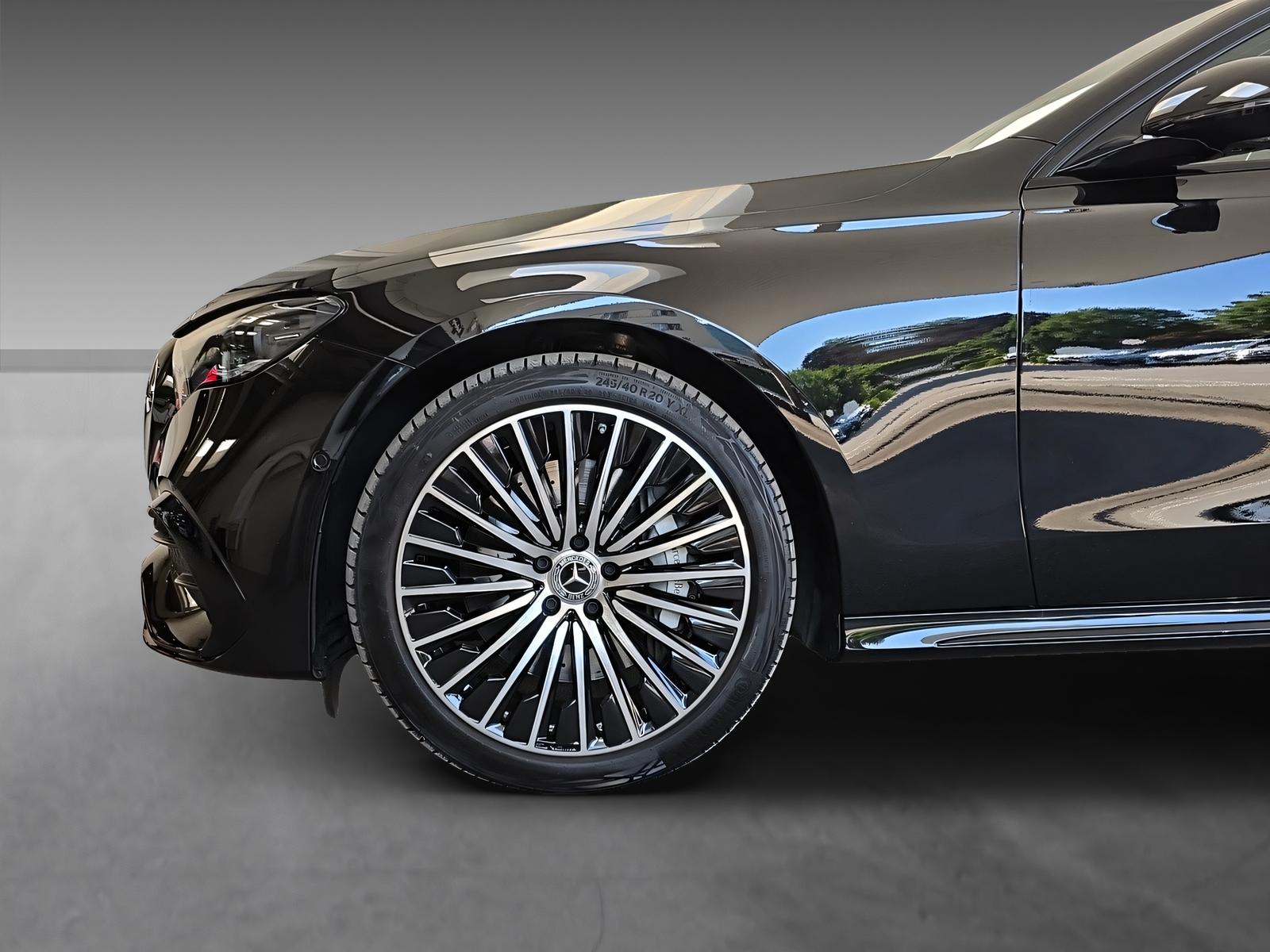 MERCEDES-BENZ E 450 d 4Matic T-Modell AMG Line-image-5