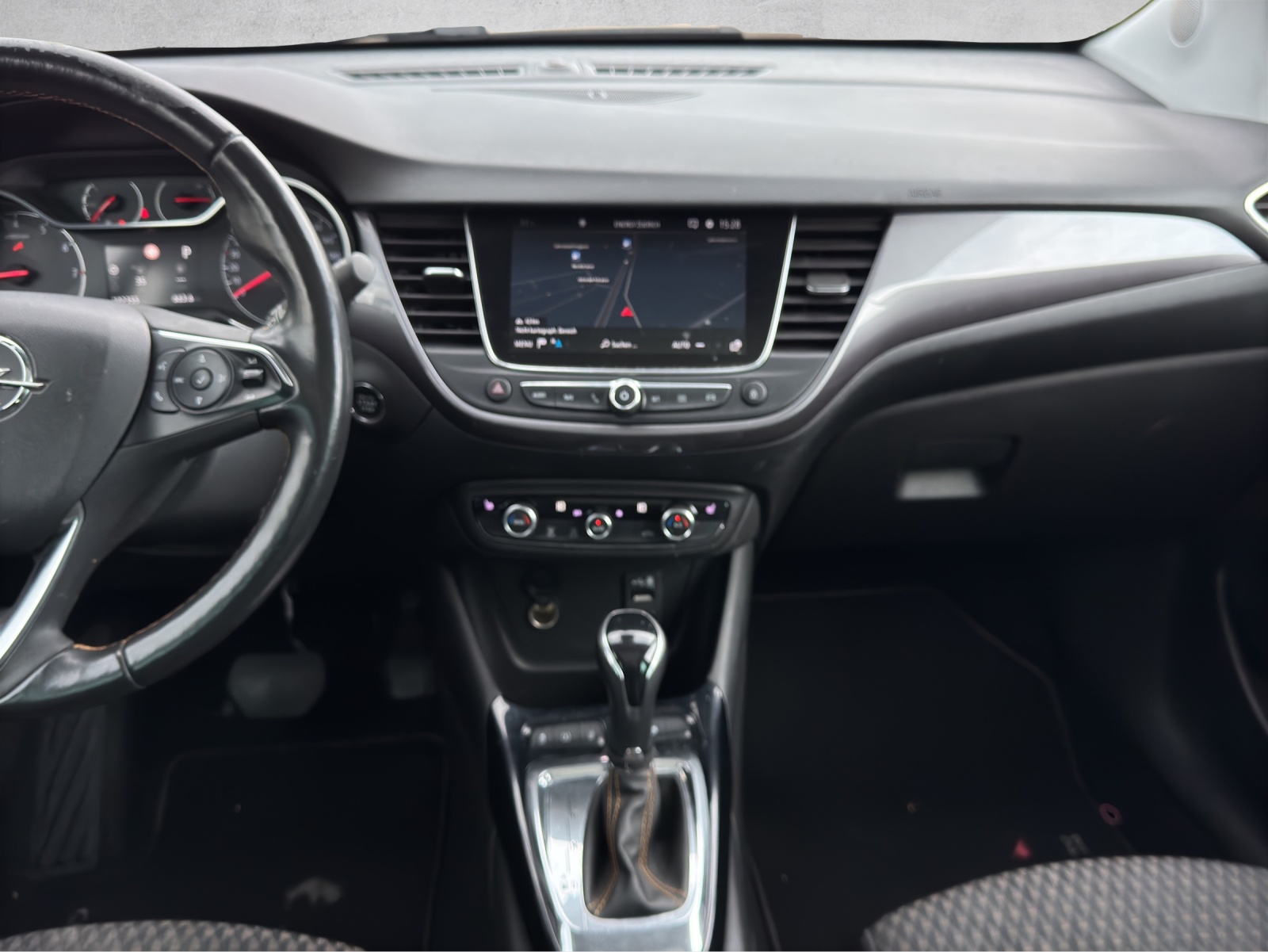 OPEL Crossland X 1.2i Ultimate Automatik-image-14
