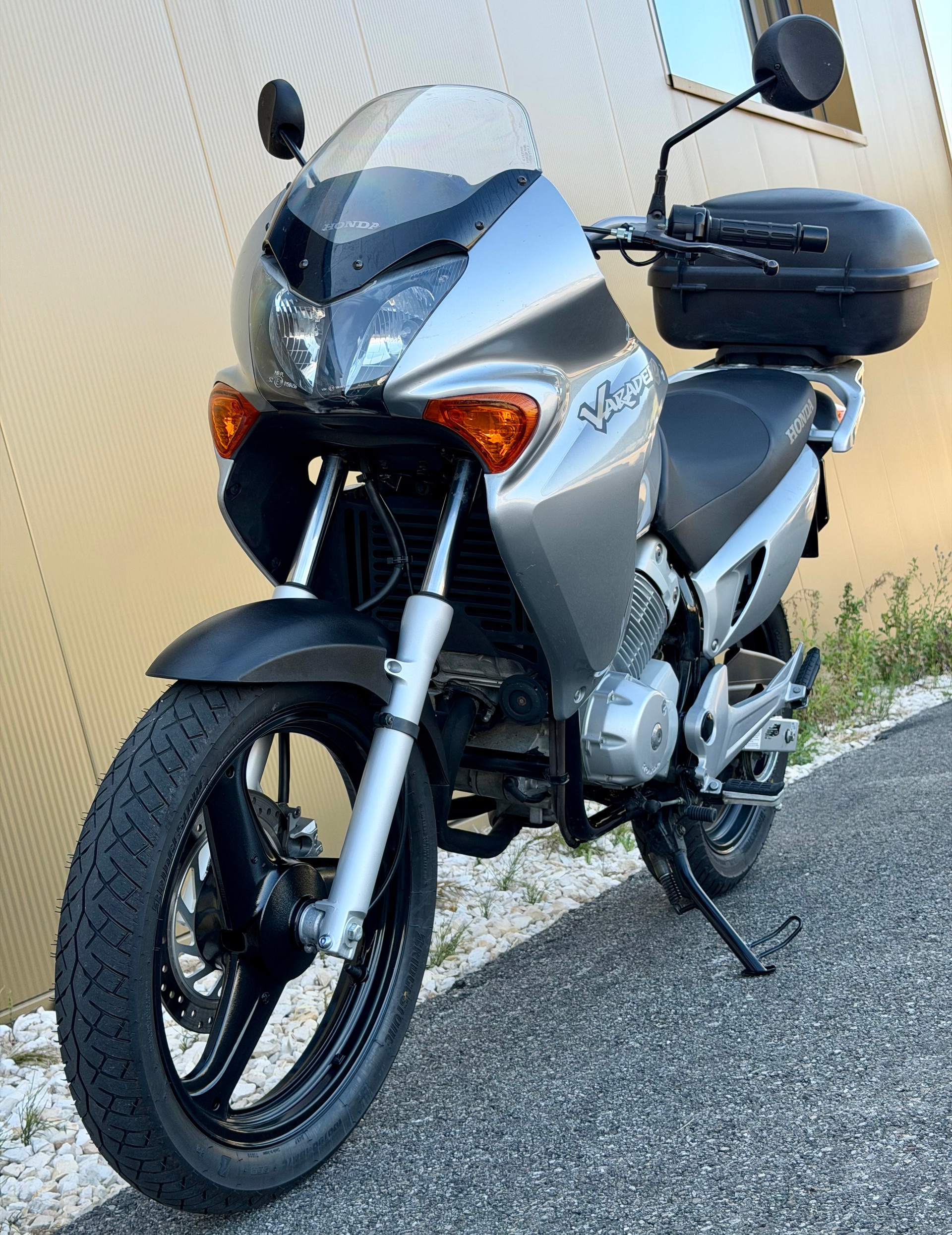 HONDA XL 125 V Varadero-image-6