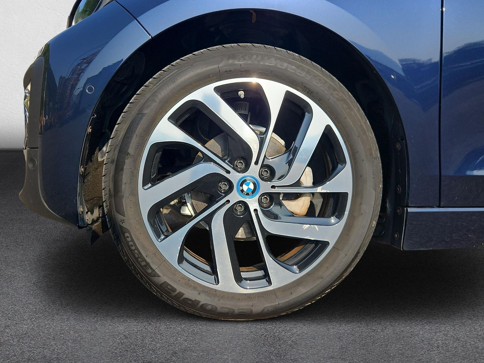 BMW i3 120 Ah i01 (CH)-image-9