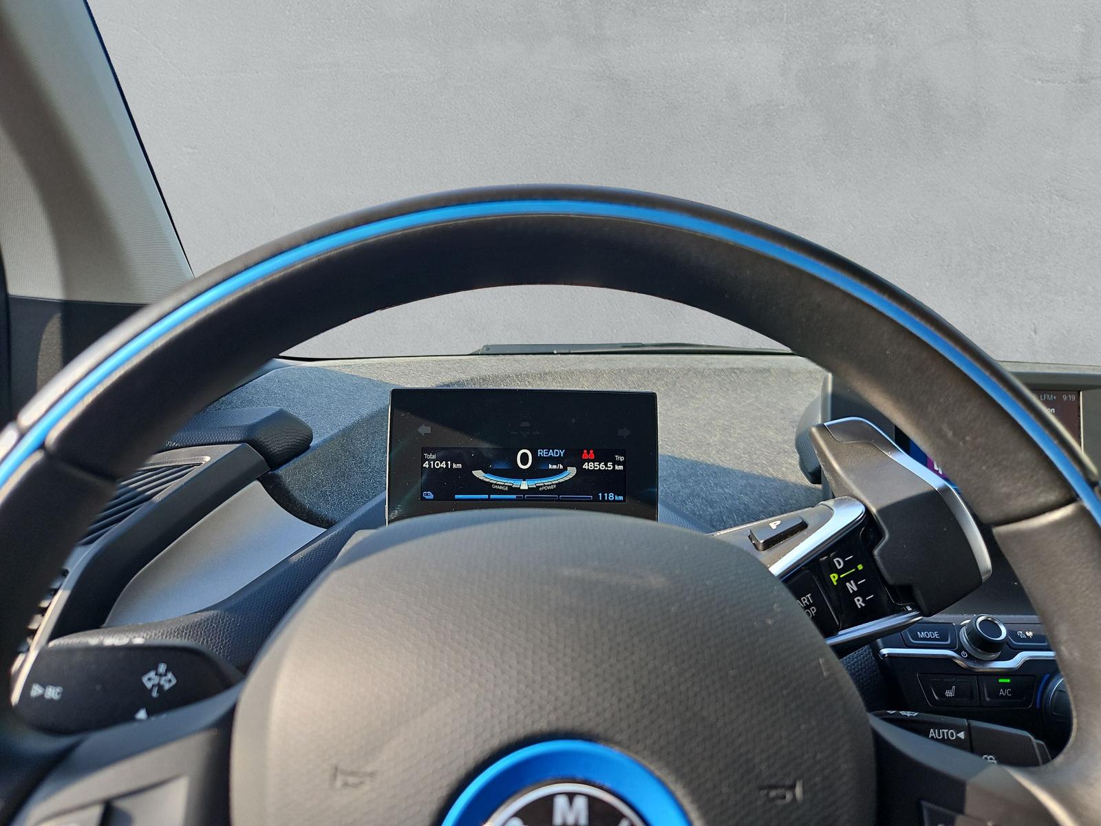 BMW i3 120 Ah i01 (CH)-image-23