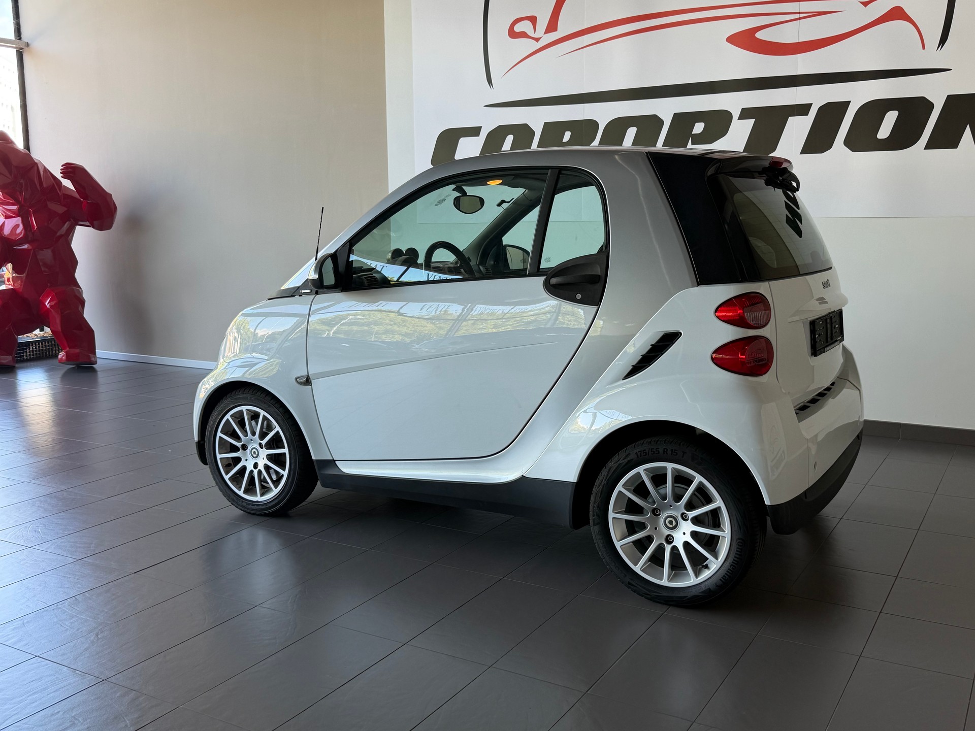 SMART fortwo pure softouch-showroom-element-2