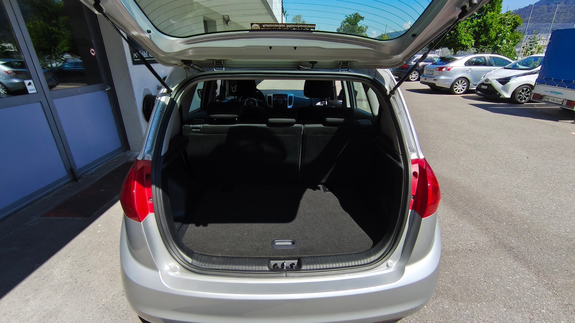 KIA Venga 1.6 CVVT Classic-image-13