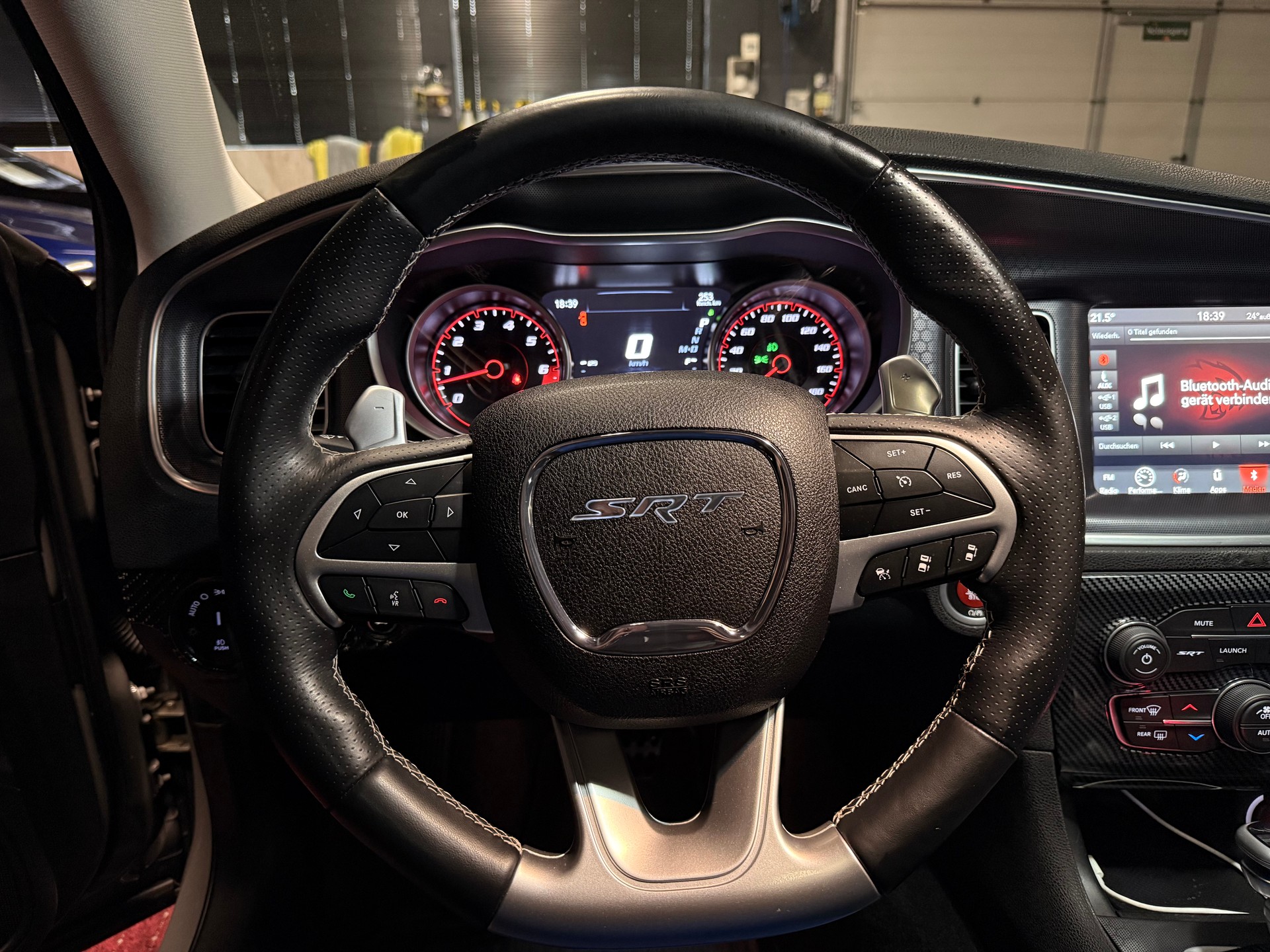 DODGE 6.4 V8 SRT 392 HEMI / ** 492 PS / Facelift **-image-14