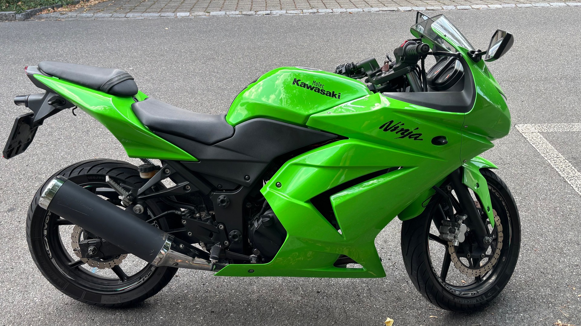 KAWASAKI Ninja 250 R-image-2