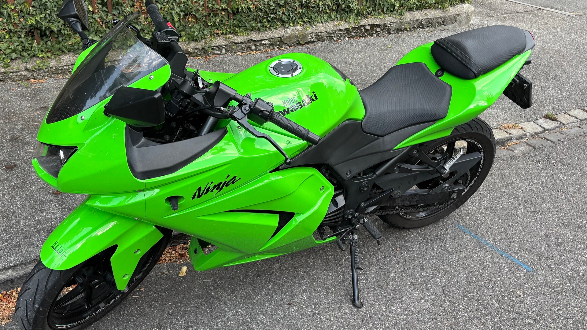 KAWASAKI Ninja 250 R-image-5
