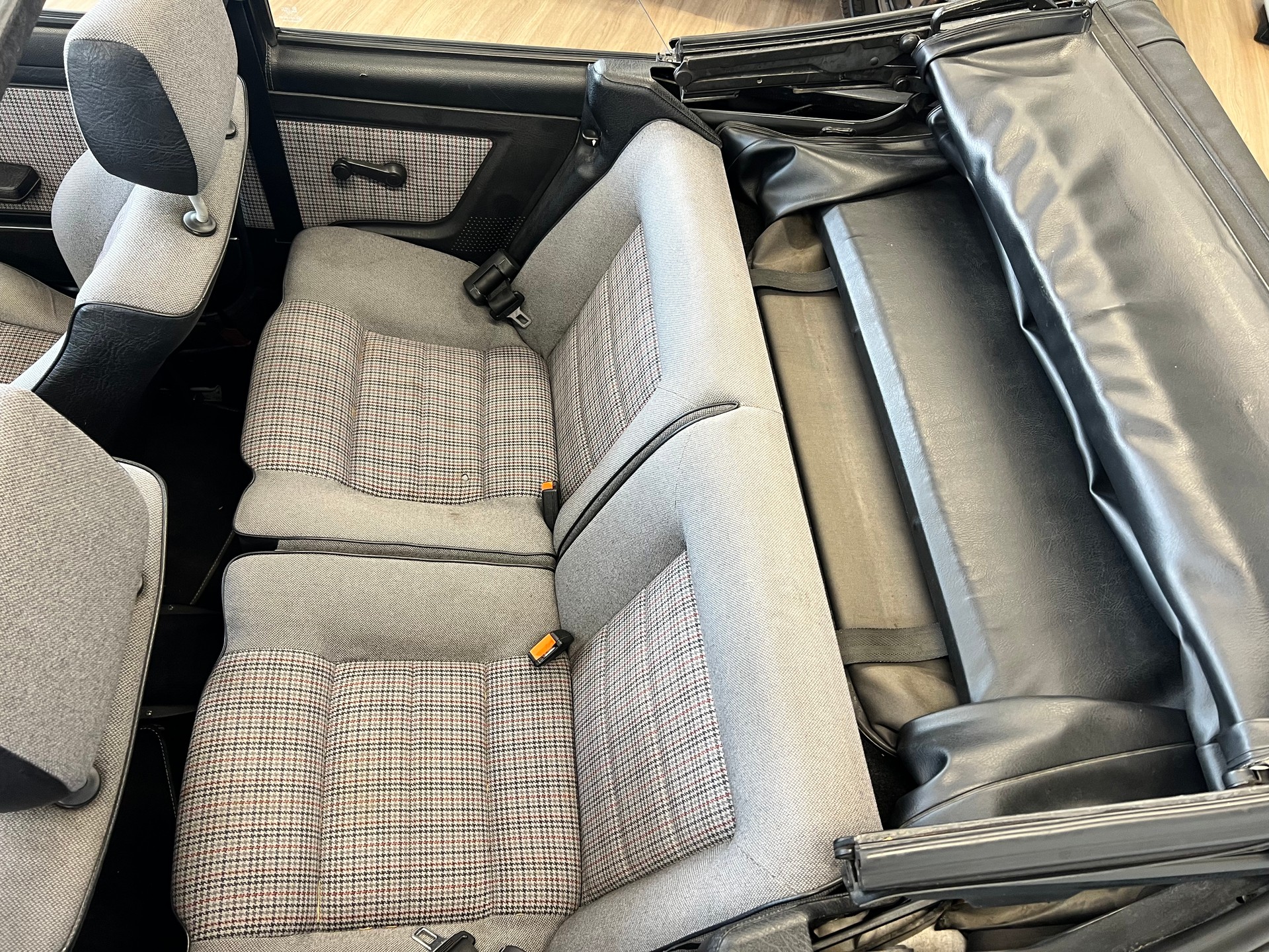 VW Golf 1800 (GL)-image-8