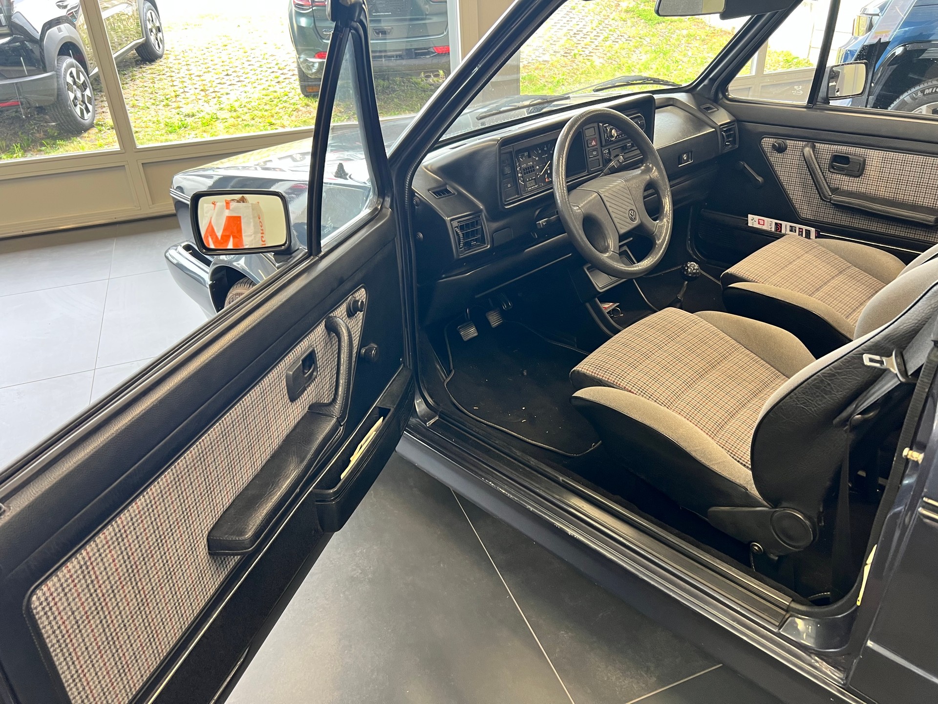 VW Golf 1800 (GL)-image-9