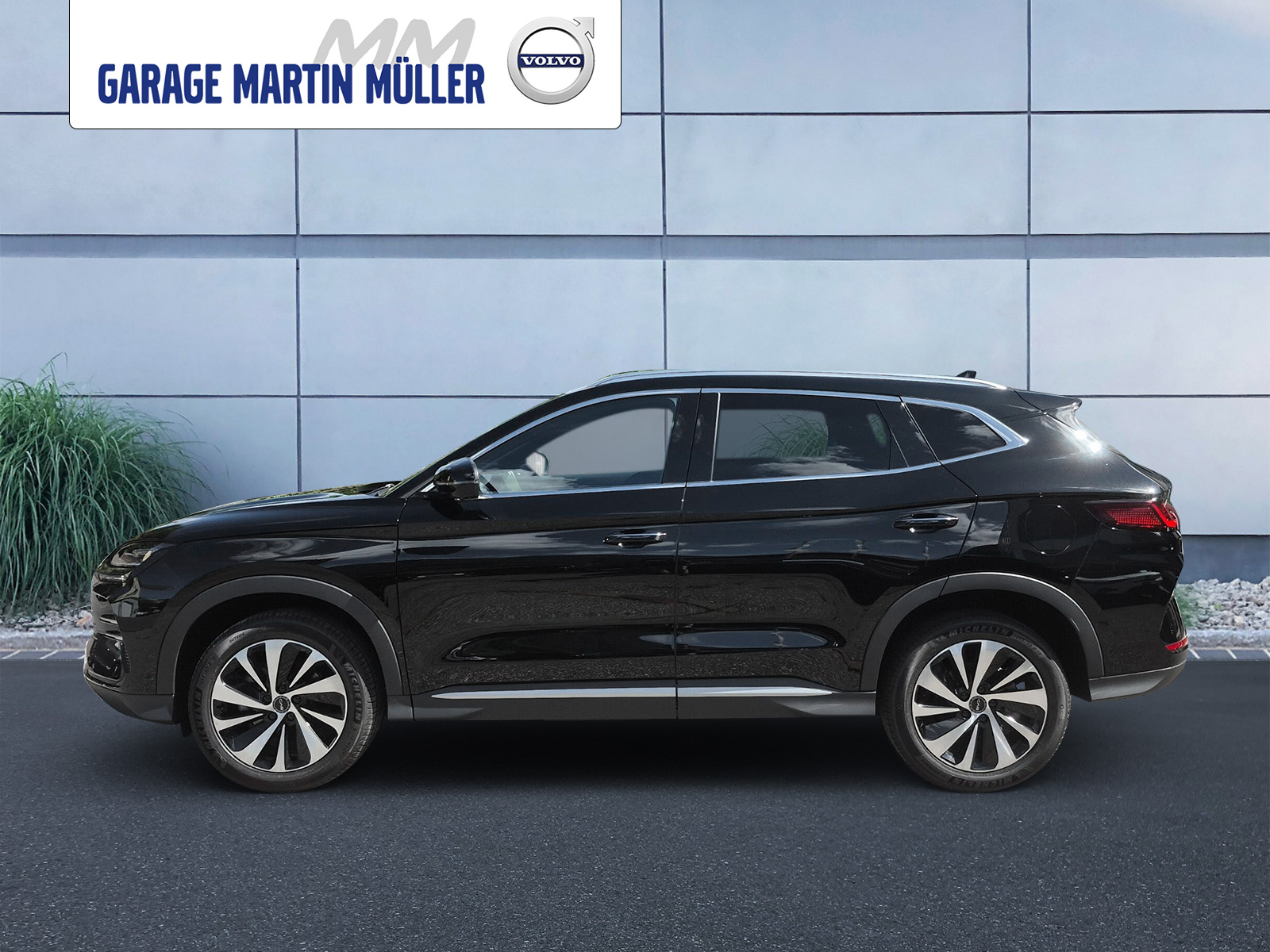 BYD Seal U DM-i Design AWD-showroom-element-1