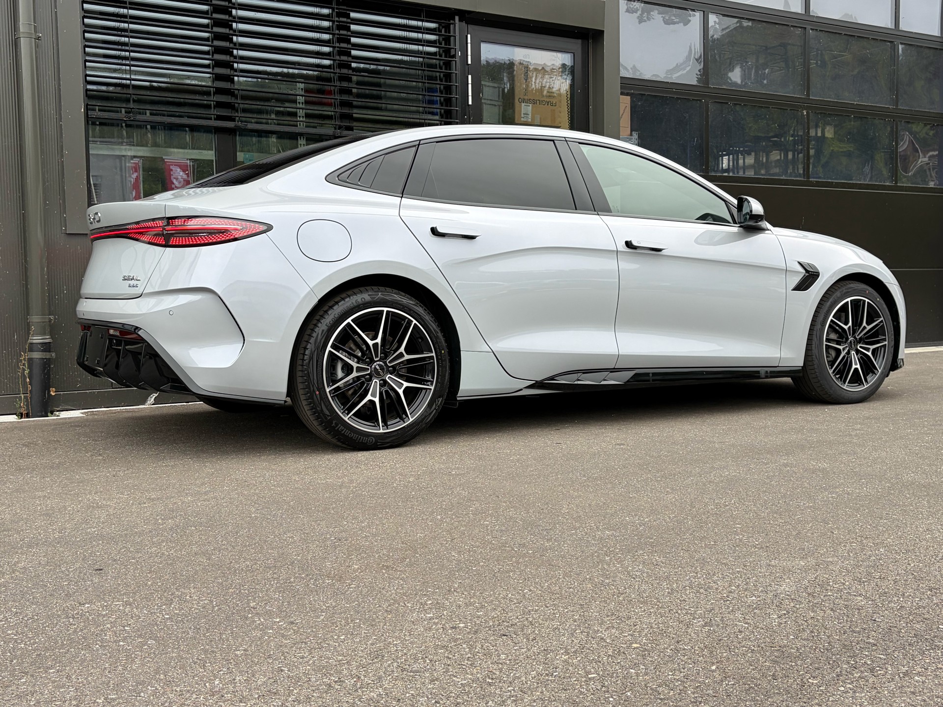BYD Seal 82,5 kWh Excellence AWD-showroom-element-3