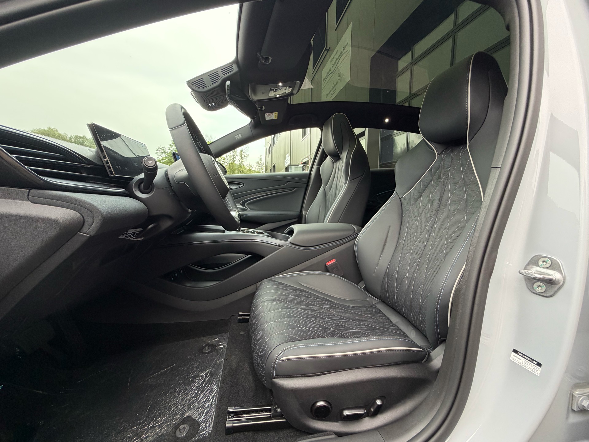 BYD Seal 82,5 kWh Excellence AWD-image-11