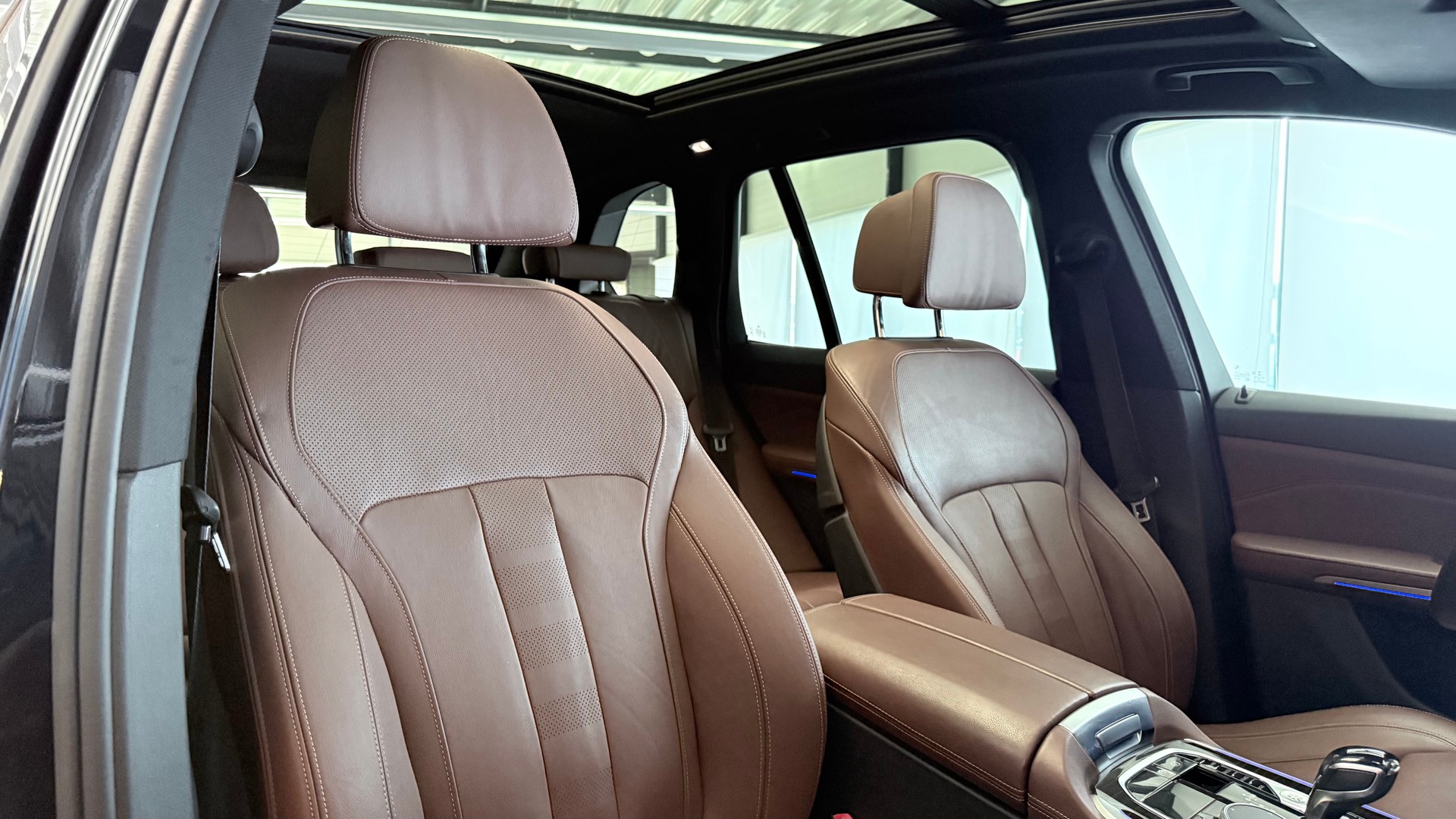 BMW X5 40i xDrive SAG-image-21