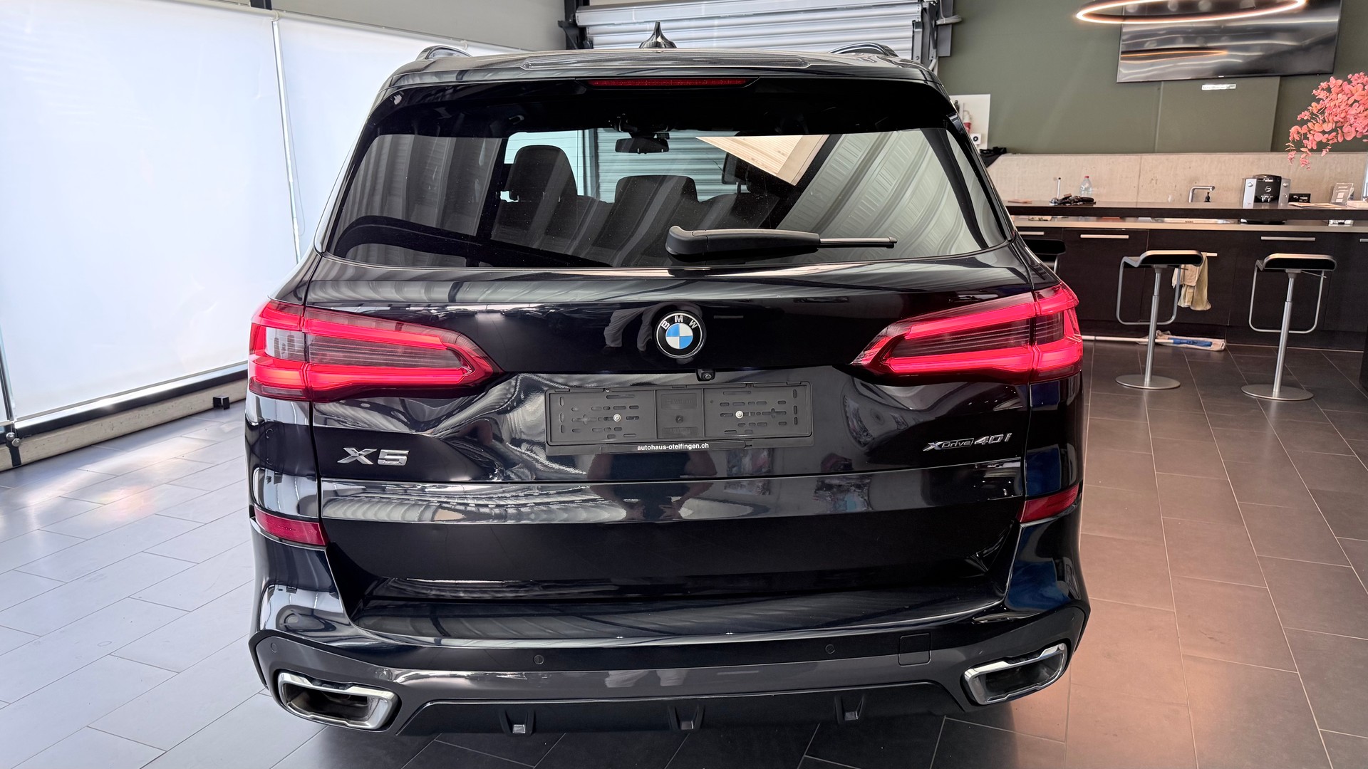 BMW X5 40i xDrive SAG-image-17