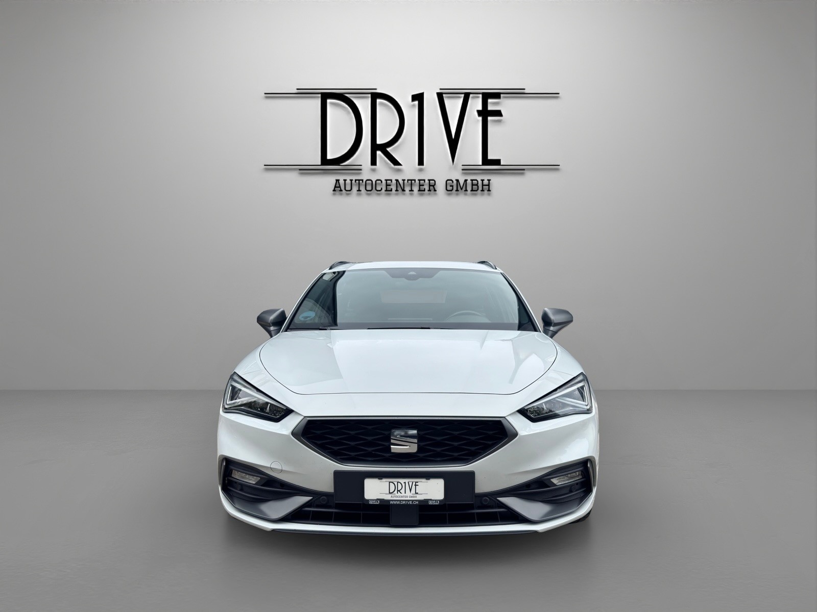 SEAT Leon ST 1.5 eTSI mHEV DSG FR-showroom-element-1