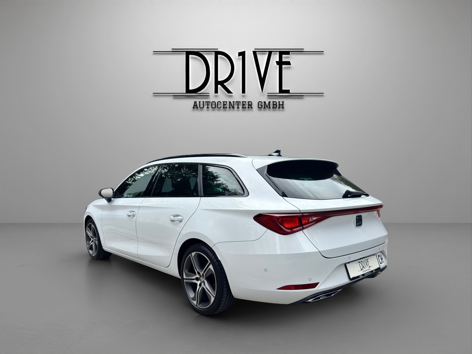 SEAT Leon ST 1.5 eTSI mHEV DSG FR-image-6