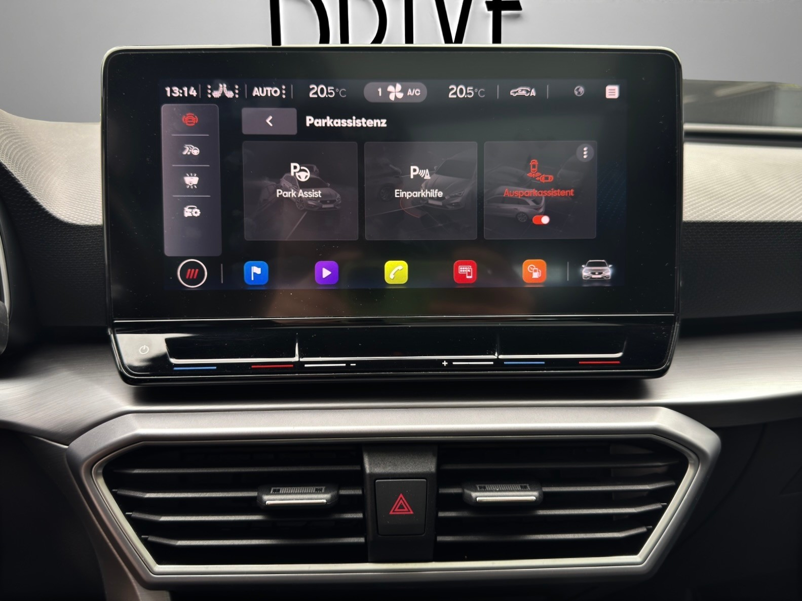 SEAT Leon ST 1.5 eTSI mHEV DSG FR-image-17