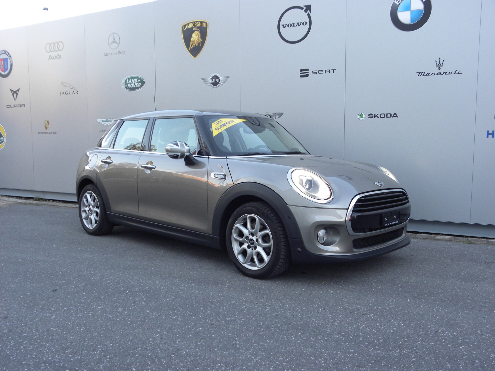 MINI Cooper Hyde Park Steptronic-image-2