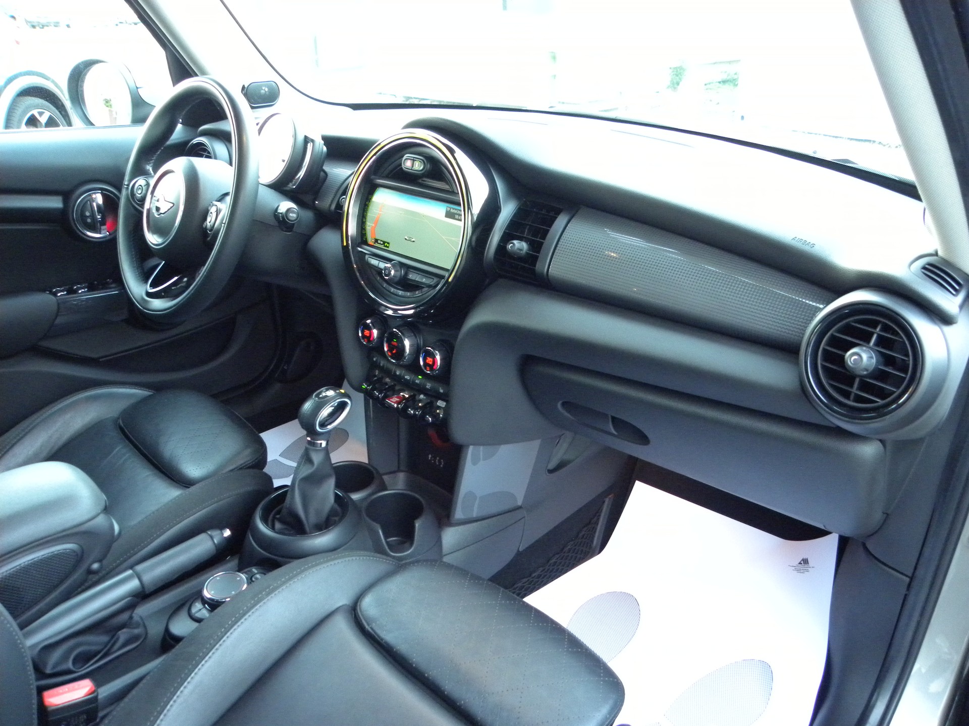 MINI Cooper Hyde Park Steptronic-image-7