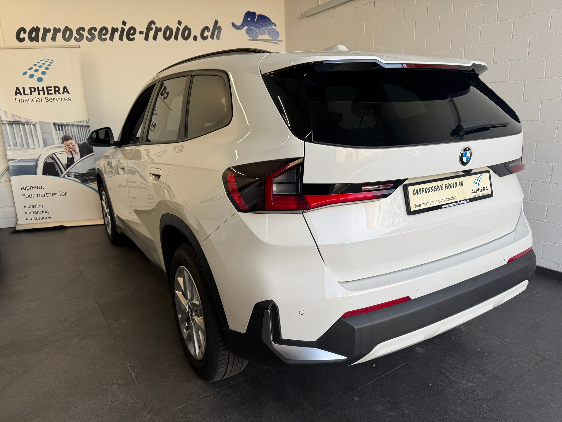 BMW X1 xDrive 20d 48V-showroom-element-2