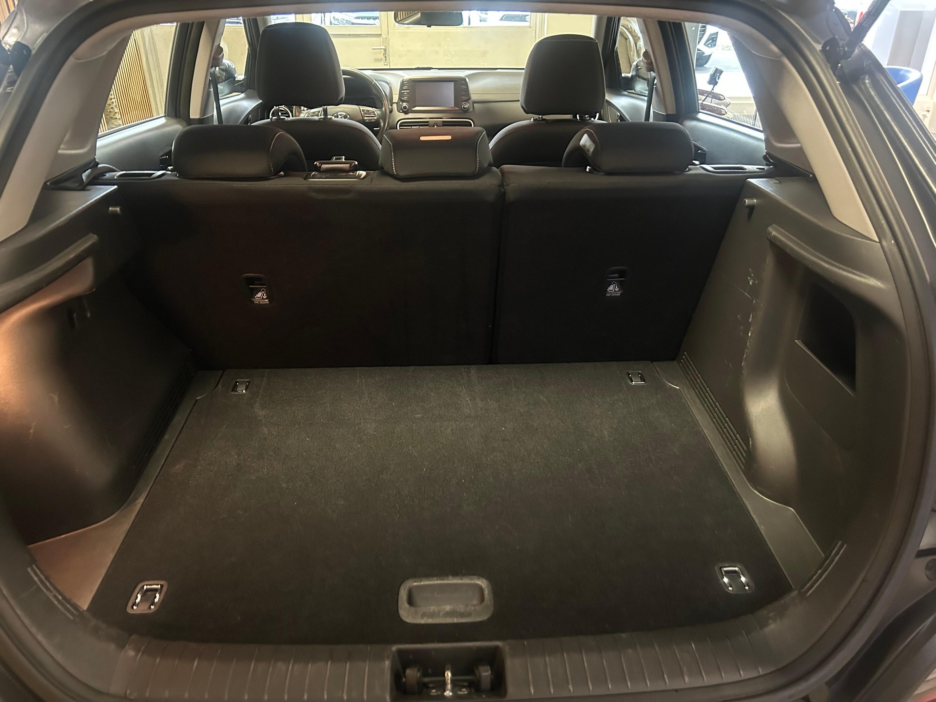 HYUNDAI Kona 1.6 GDi Hybrid Amplia-image-19