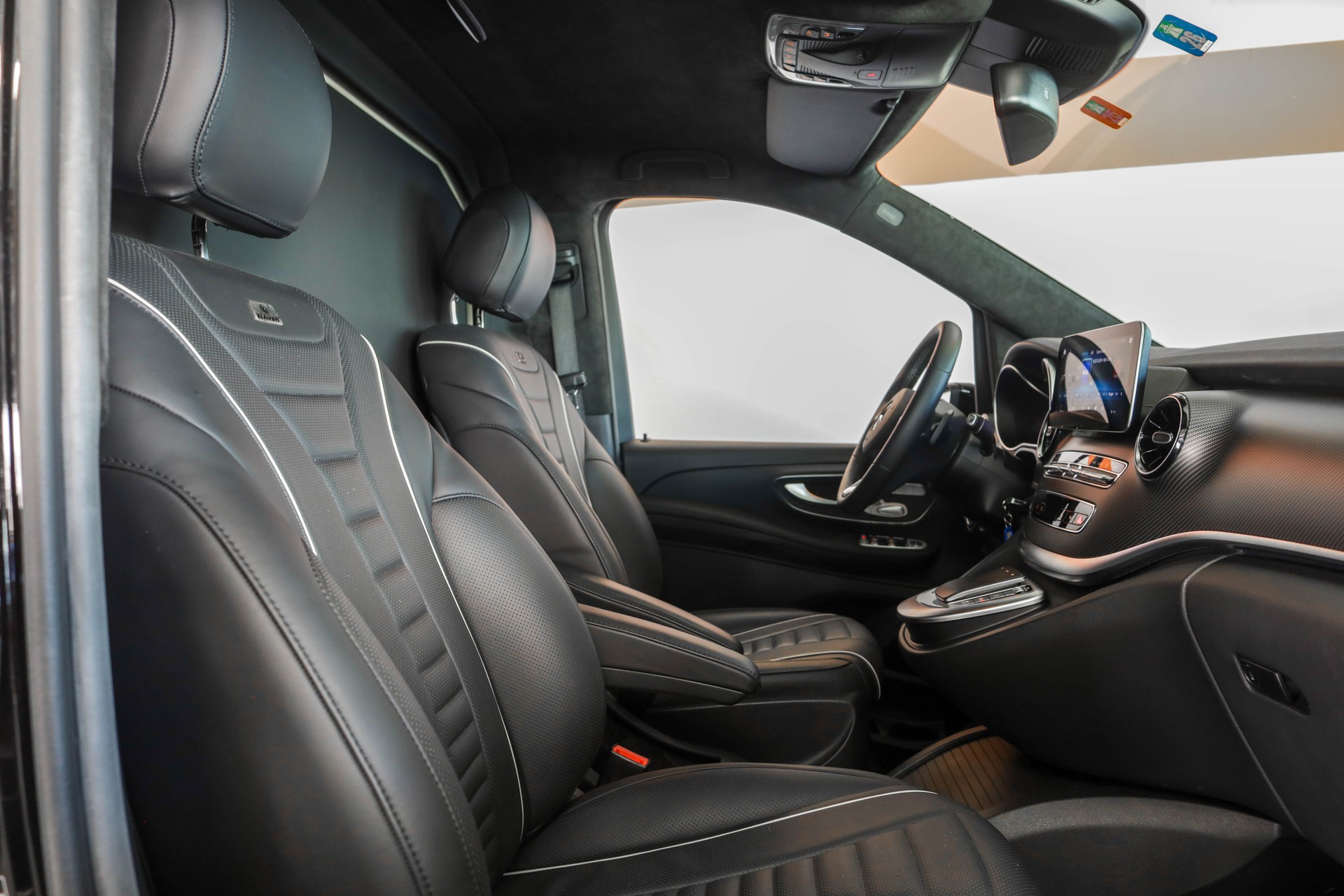 MERCEDES-BENZ Klassen V-VIP V 300 d extralang 4Matic • Smart-TV •-image-12