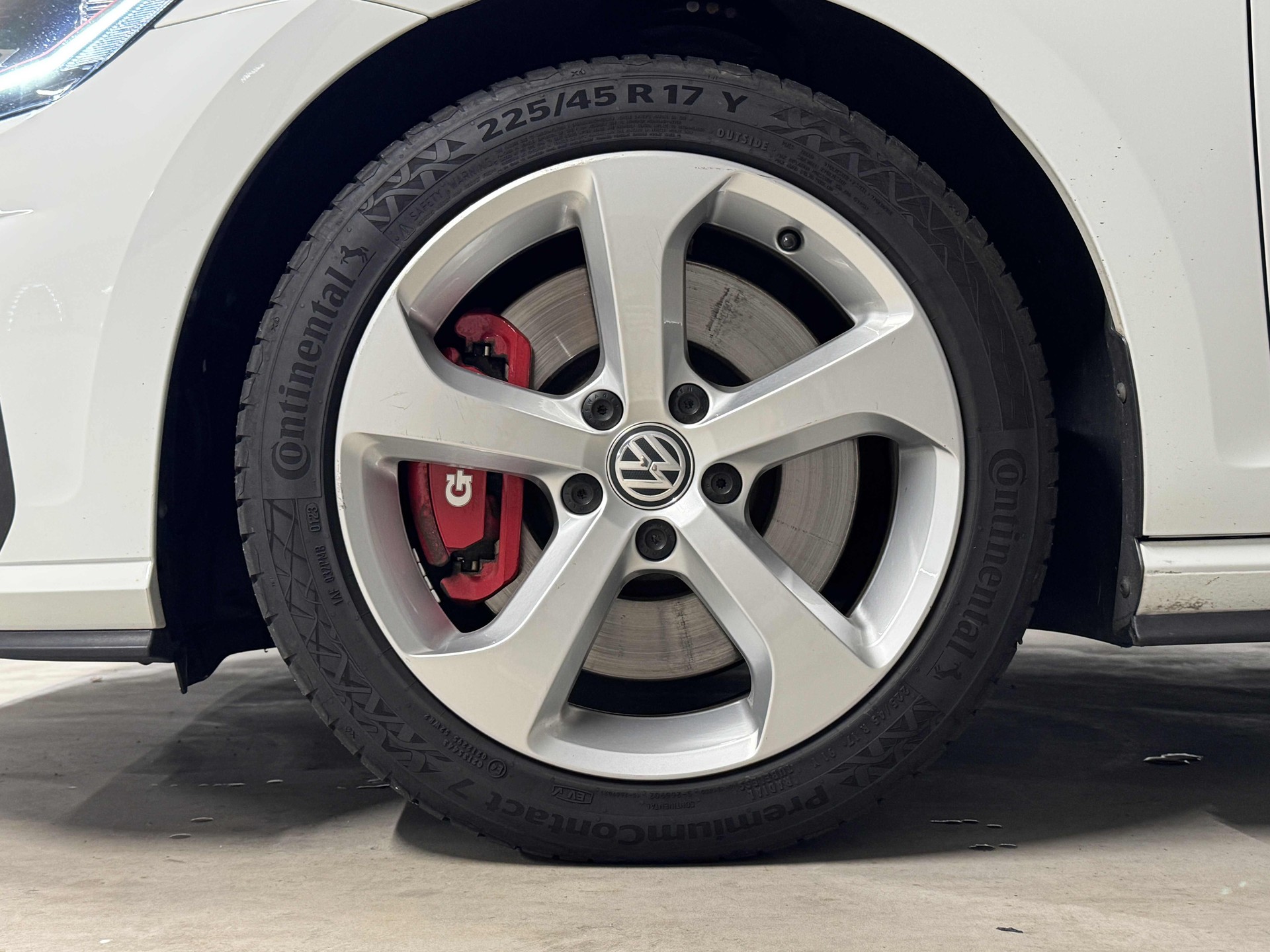 VW Golf 2.0 TSI GTI Performance DSG-image-16
