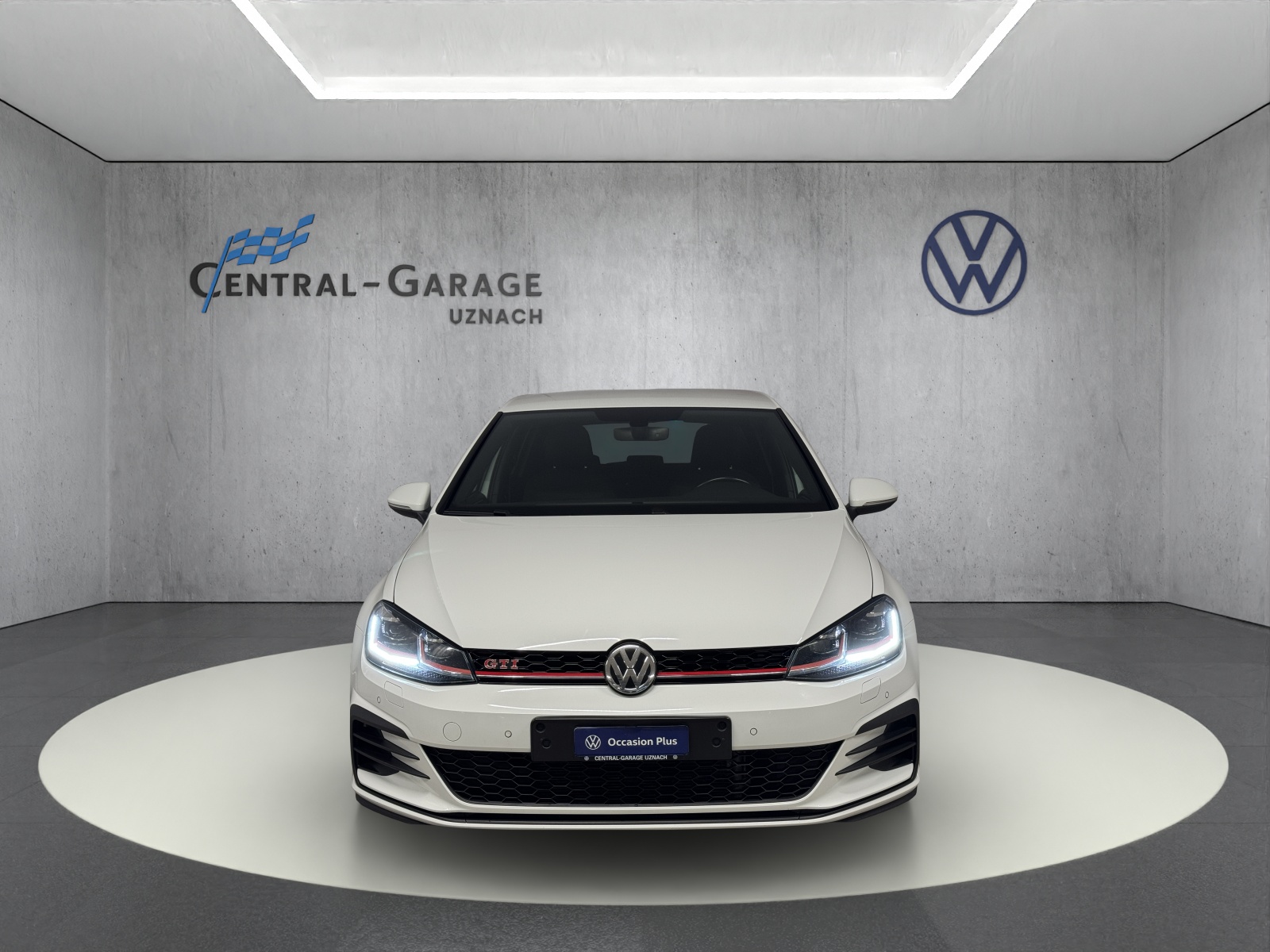 VW Golf 2.0 TSI GTI Performance DSG-showroom-element-1