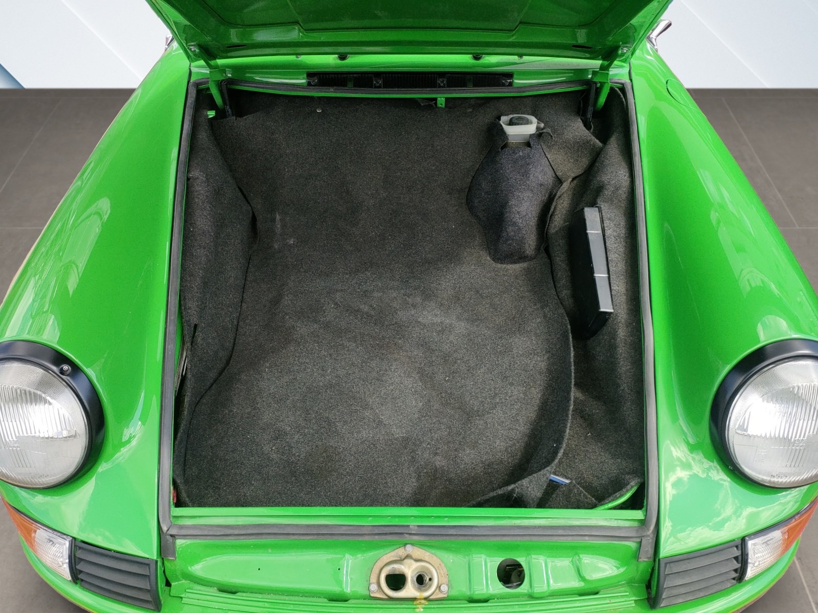 PORSCHE 911 SC-image-12
