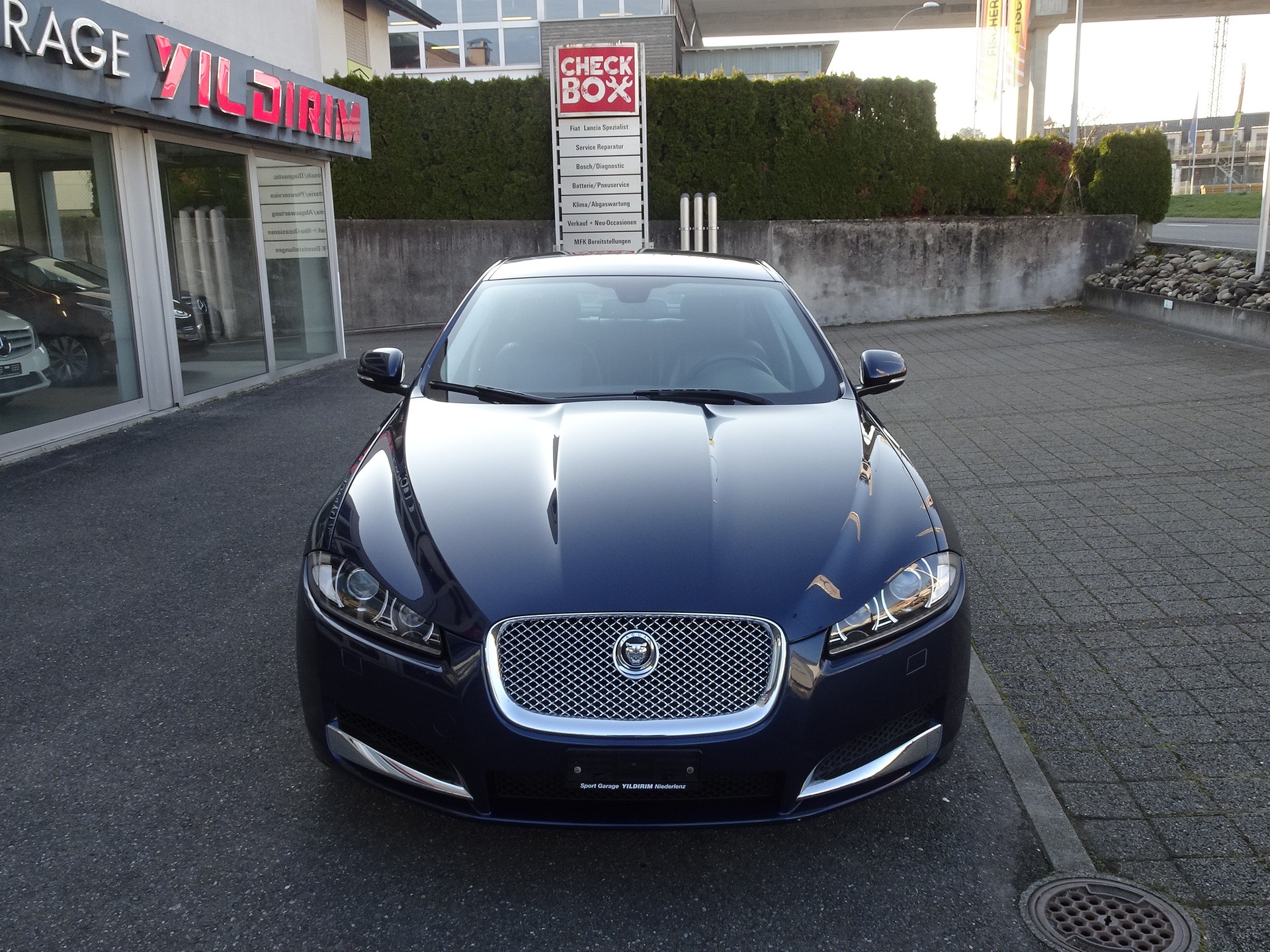 JAGUAR XF 2.2d-image-20