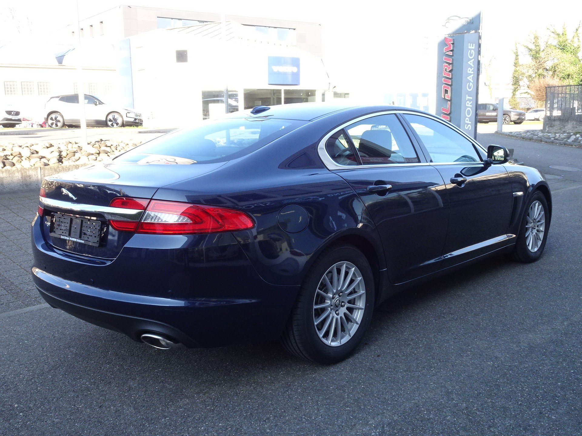 JAGUAR XF 2.2d-image-4