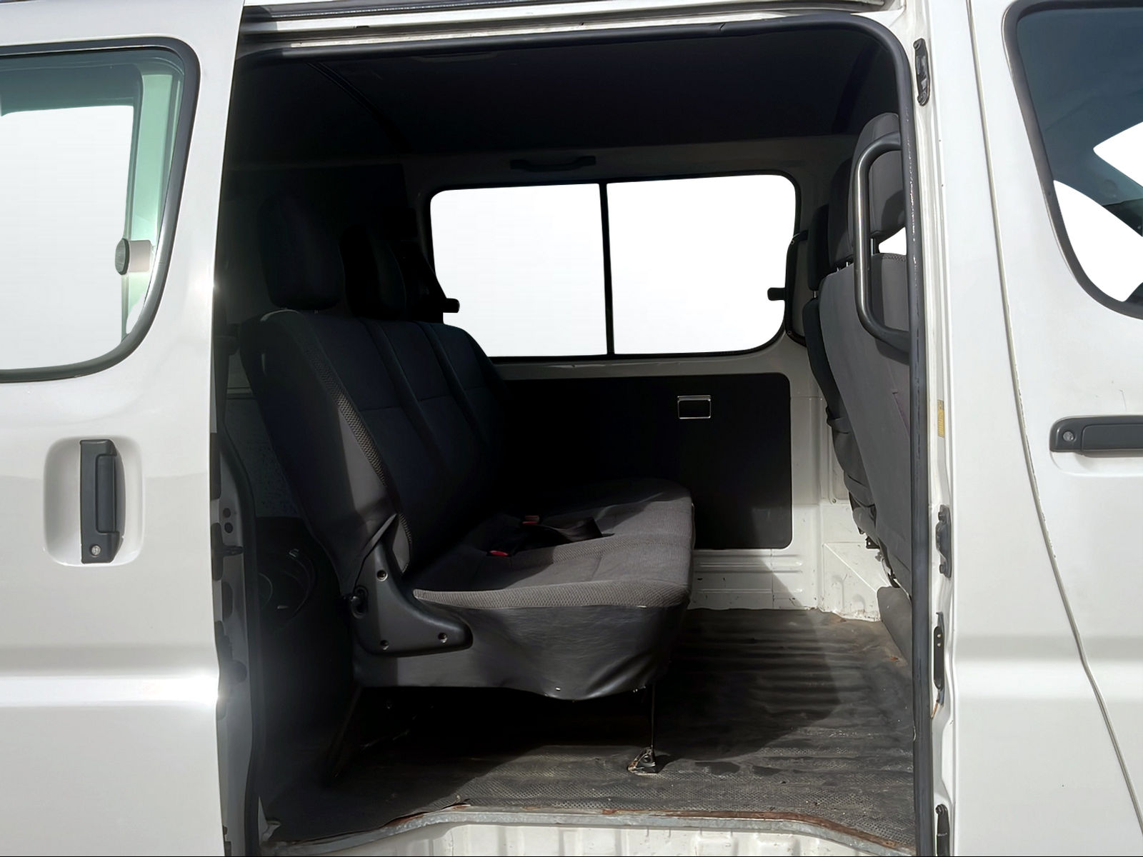 TOYOTA Hiace D-4D Van LWB-image-9