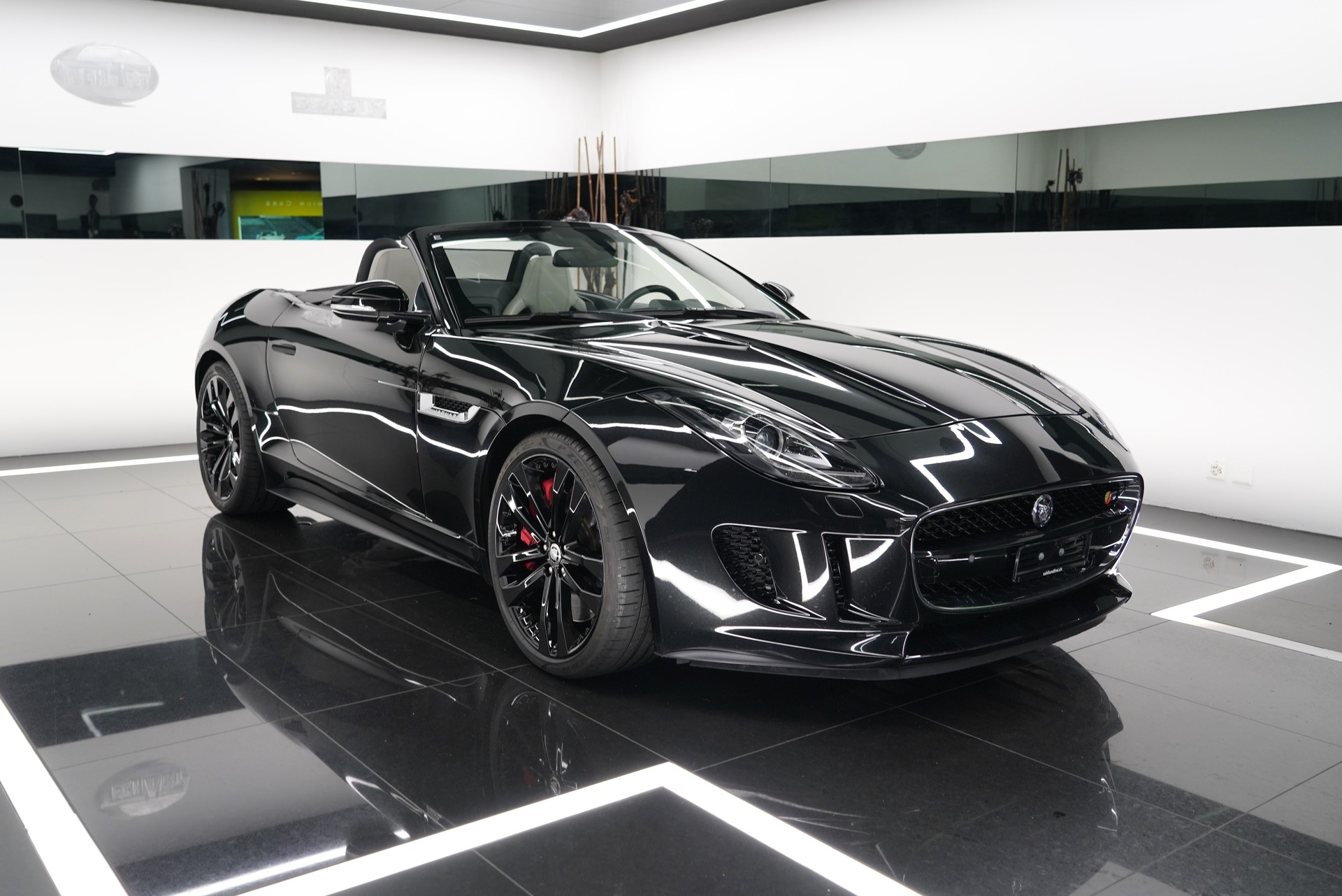 JAGUAR F-Type S 5.0 V8 S/C-showroom-element-1