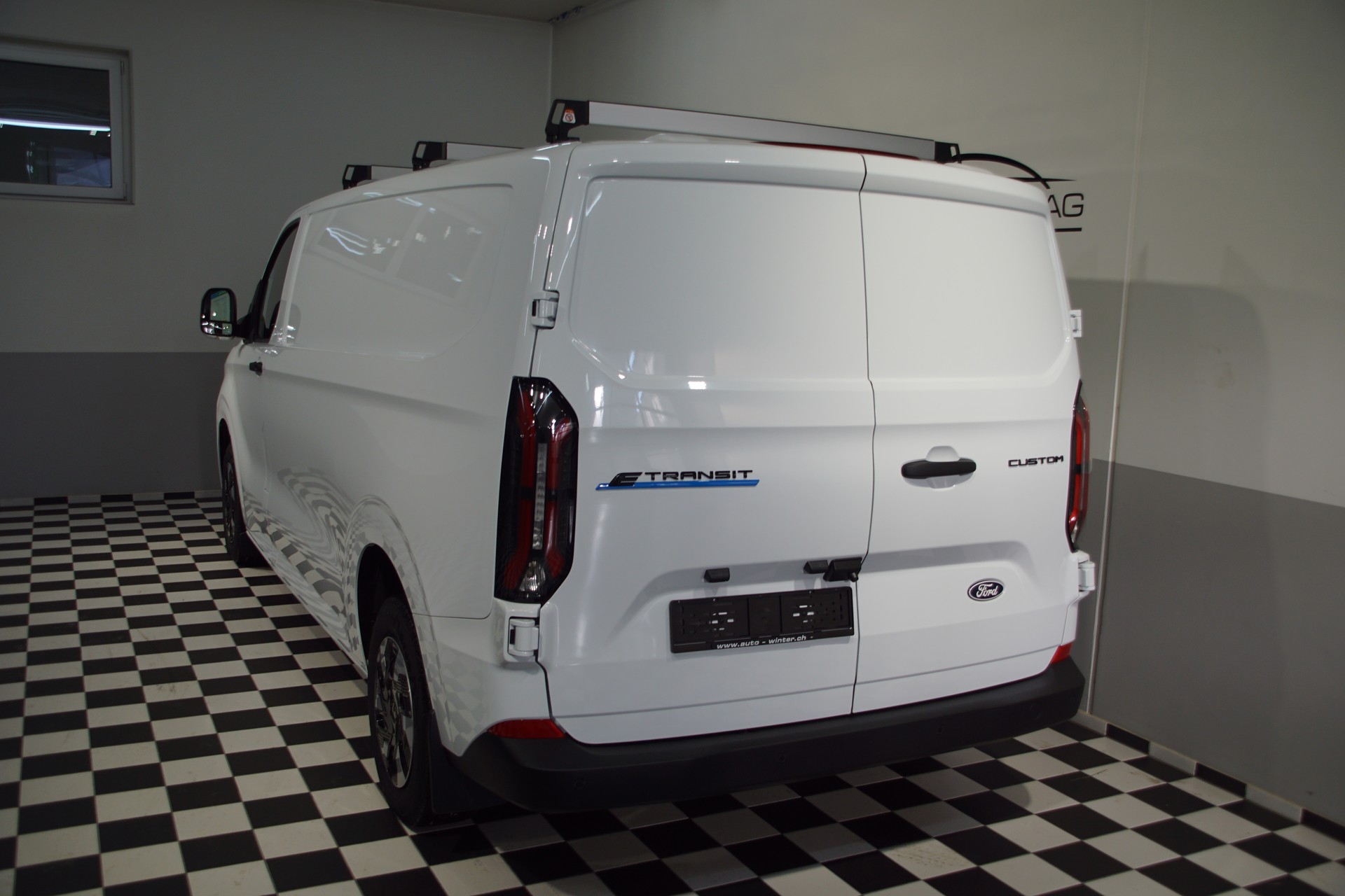 FORD Transit Custom Van 340 L2 H1 Trend-image-11
