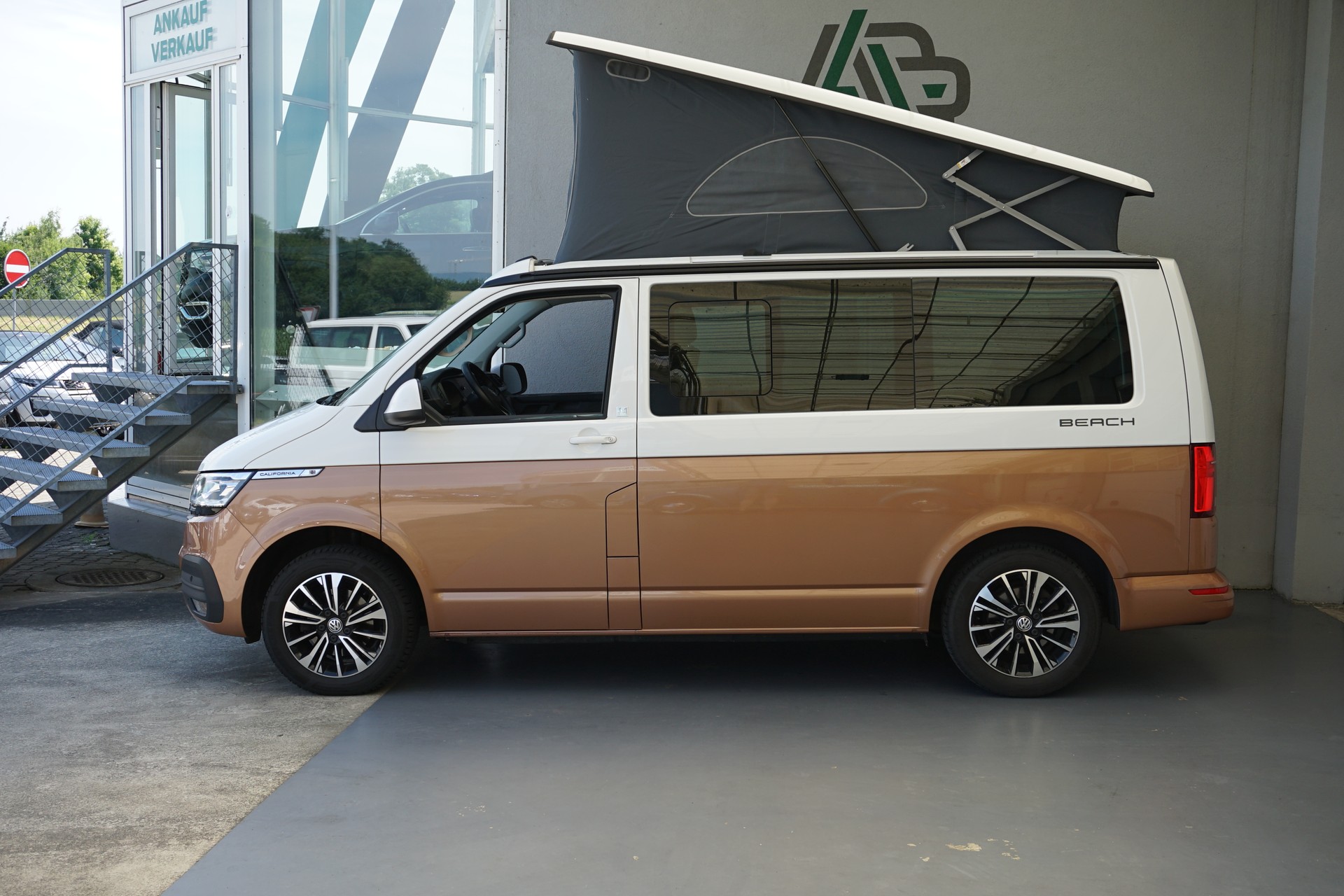 VW T6.1 California 150PS TDI Beach Liberty Spirit Automat mit Miniküche und Abstandsregeltempomat-image-9