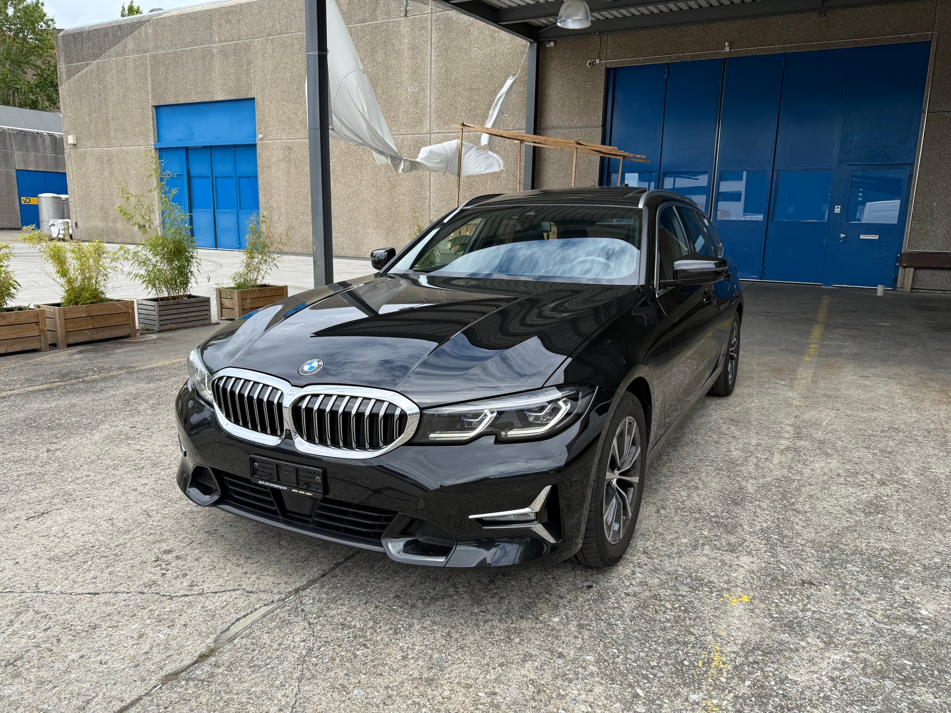BMW 320d xDrive 48V Touring Luxury Line Steptronic